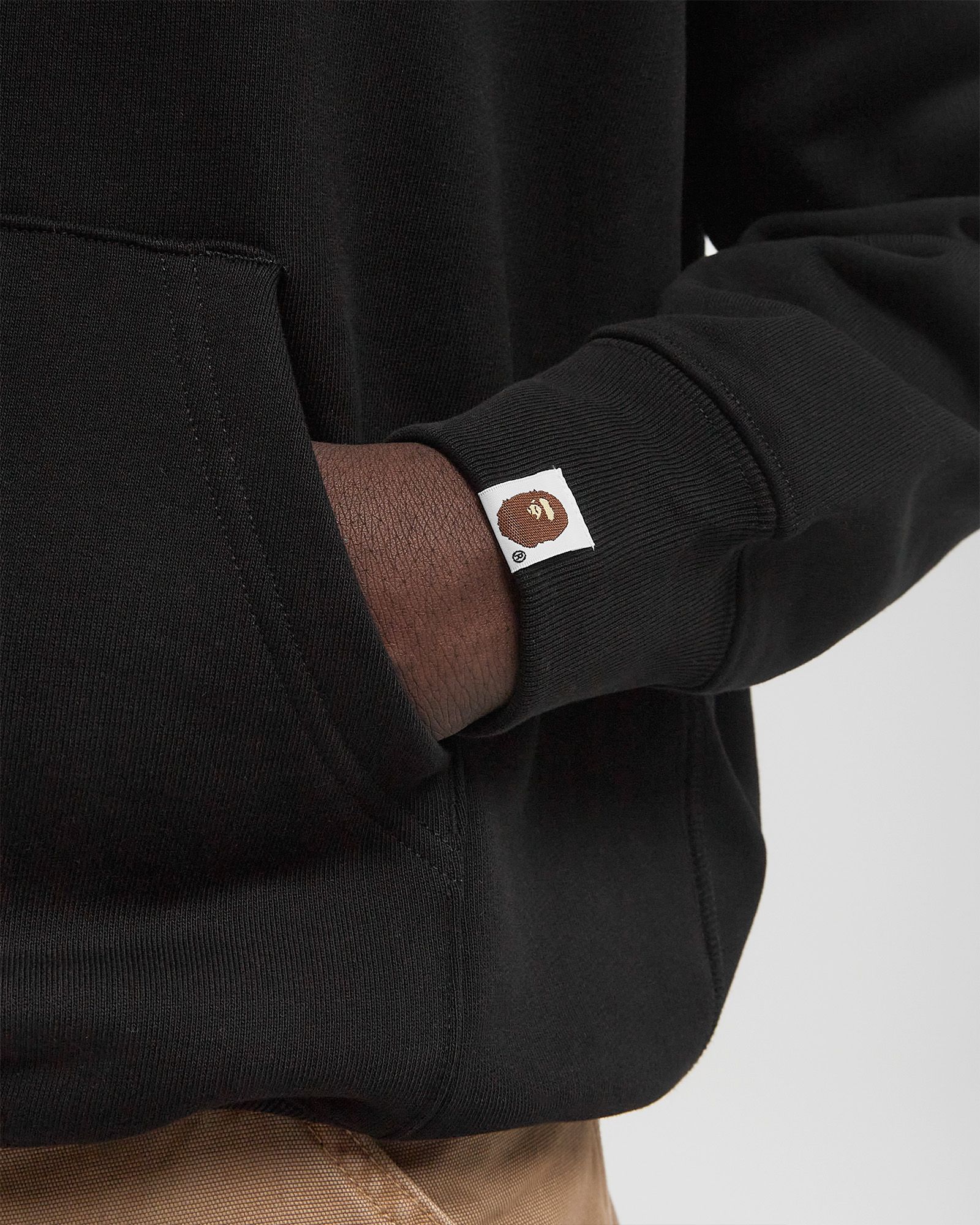 SHARK LOGO RELAXED FIT PULLOVER HOODIE