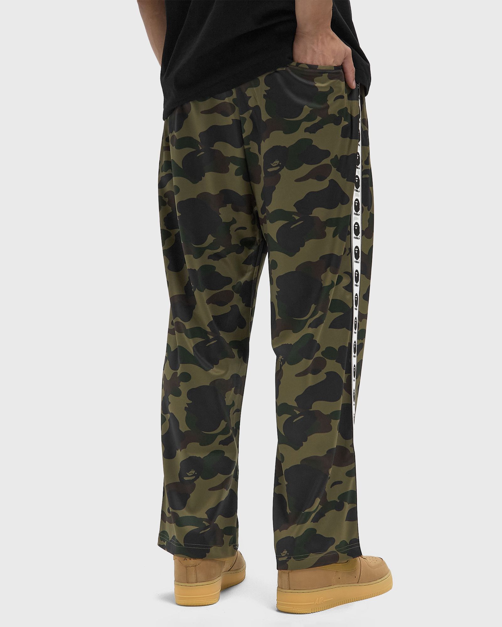 1ST CAMO LOOSE FIT TRACK PANTS