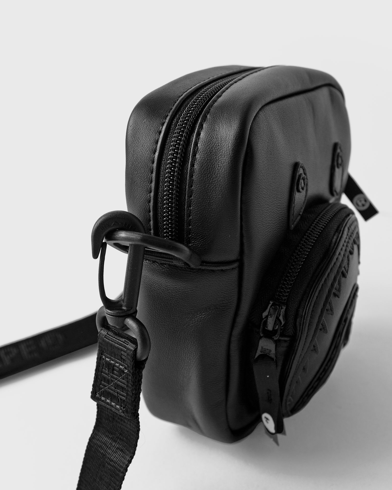 SHARK LEATHERINI BAG