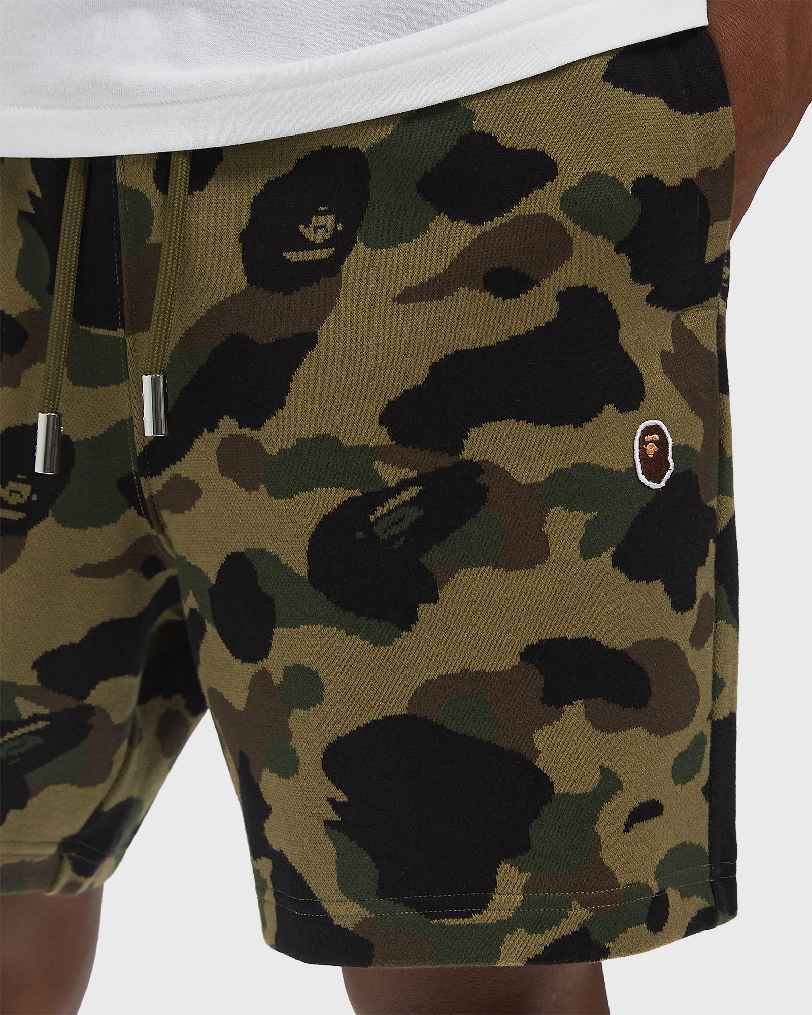 1ST CAMO JACQUARD ONE POINT RELAXED FIT SWEAT SHORTS