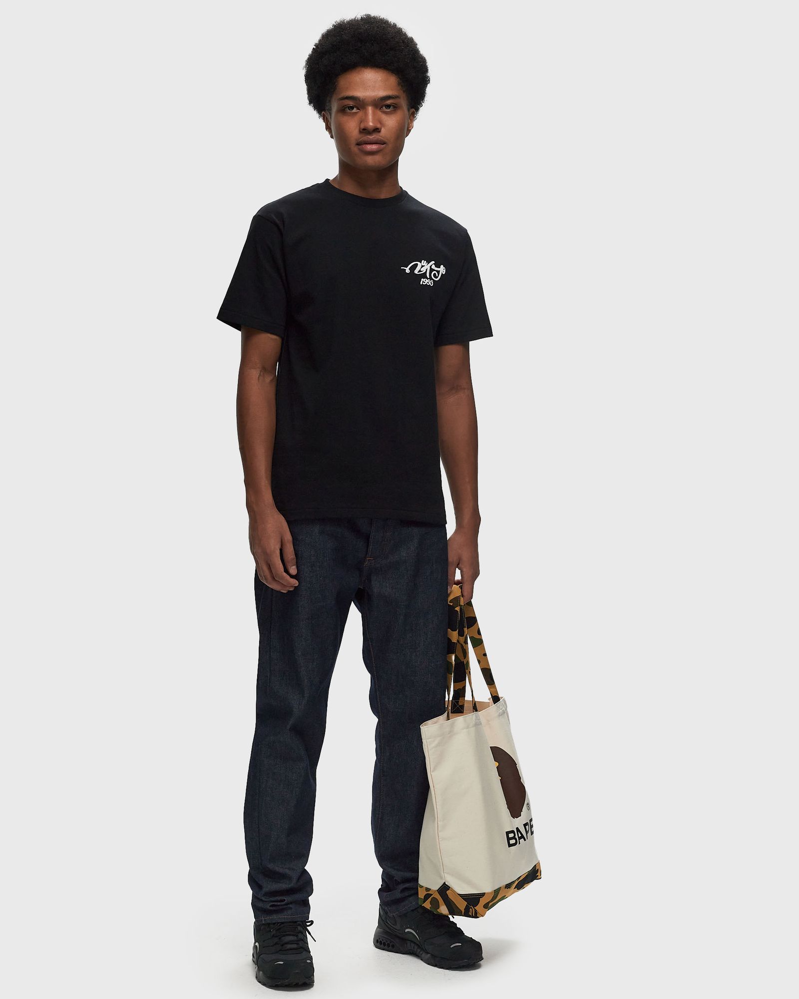 EMBROIDERY STYLE SOUVENIR LOGO TEE