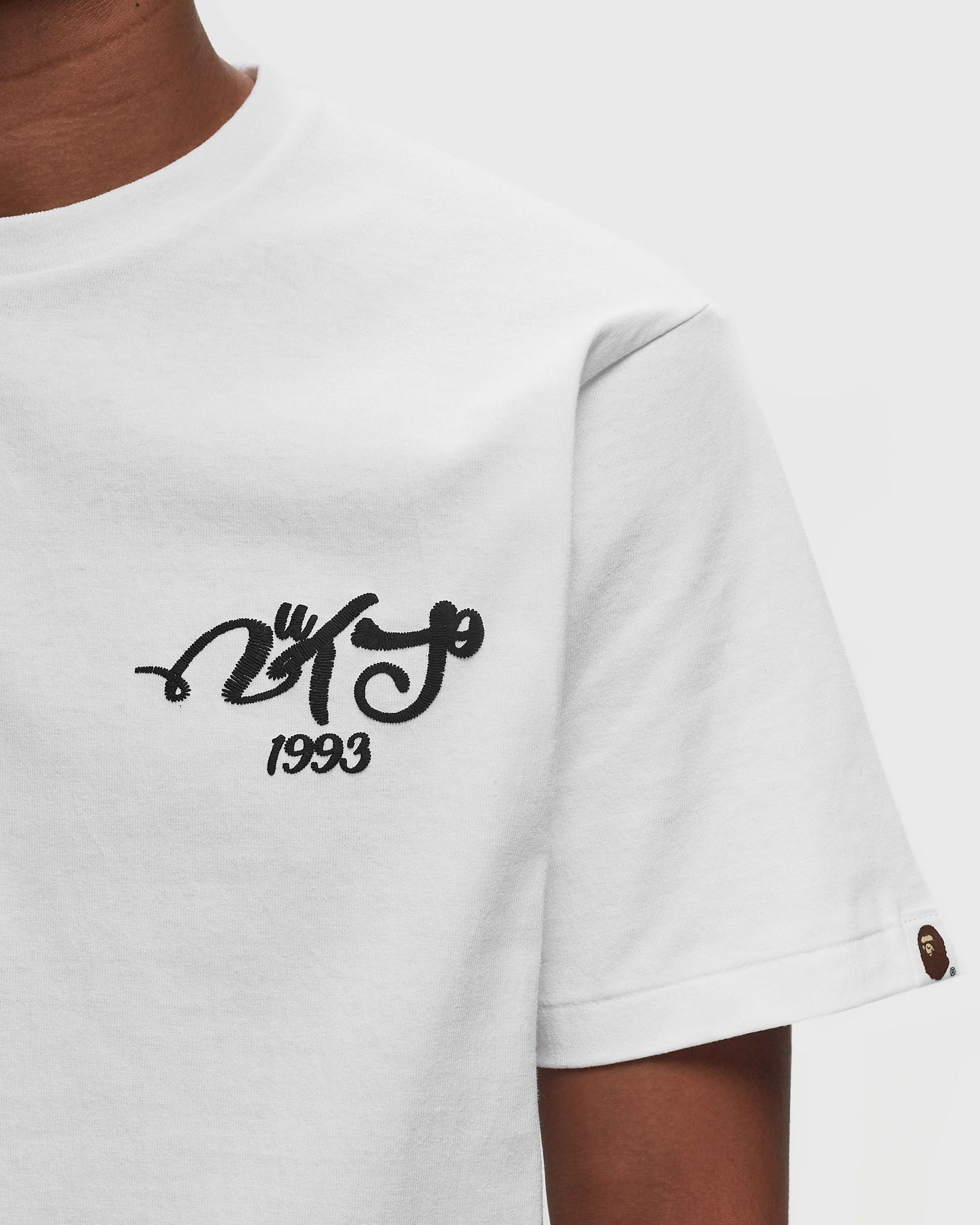 EMBROIDERY STYLE SOUVENIR LOGO TEE