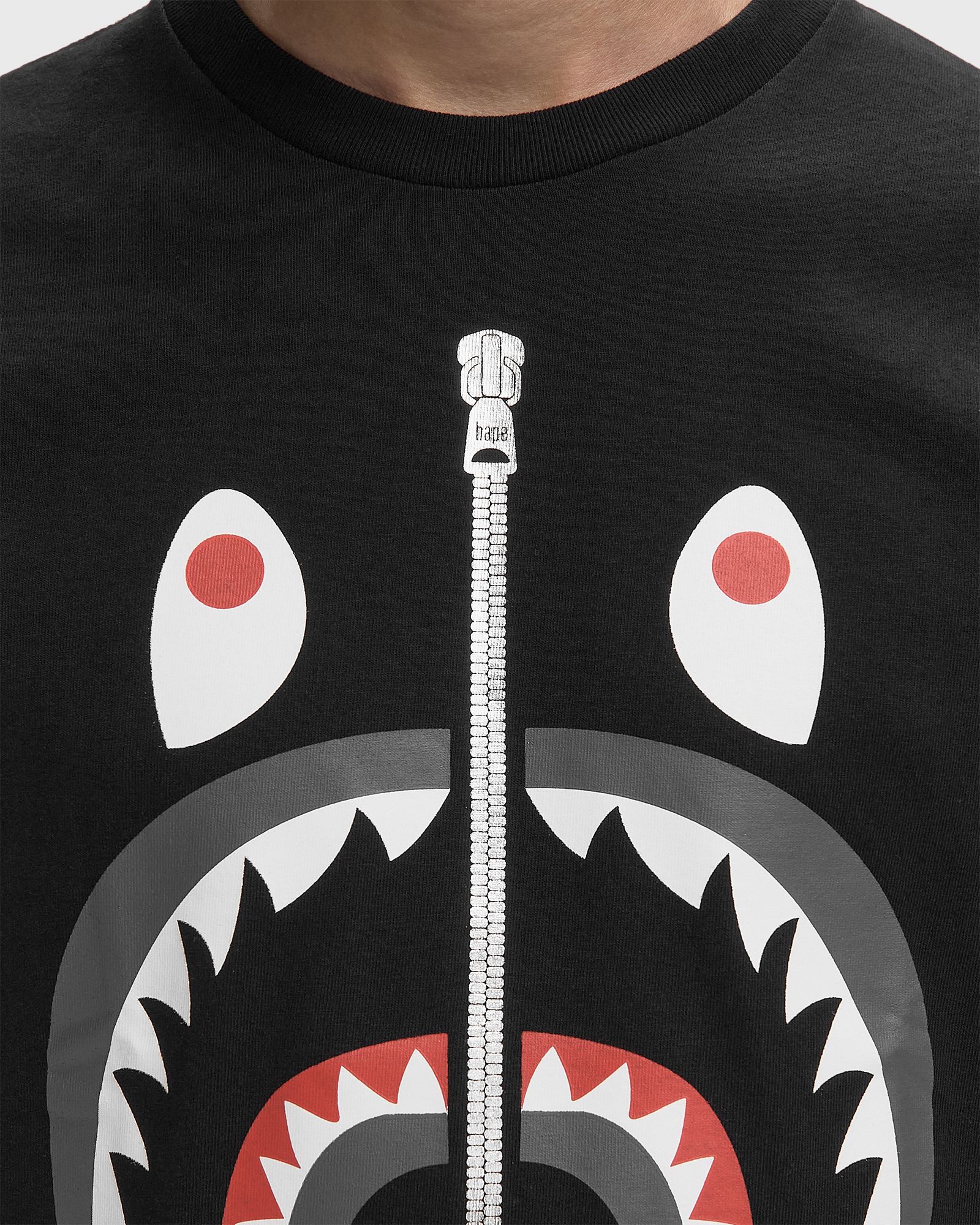 SHARK TEE