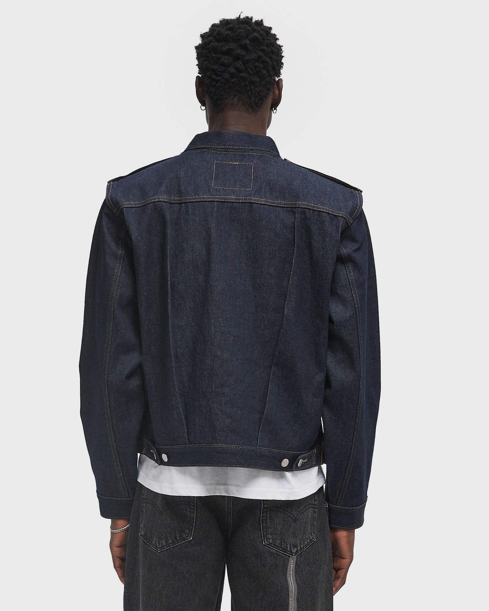 X UNDERCOVER PINNACLE TRUCKER