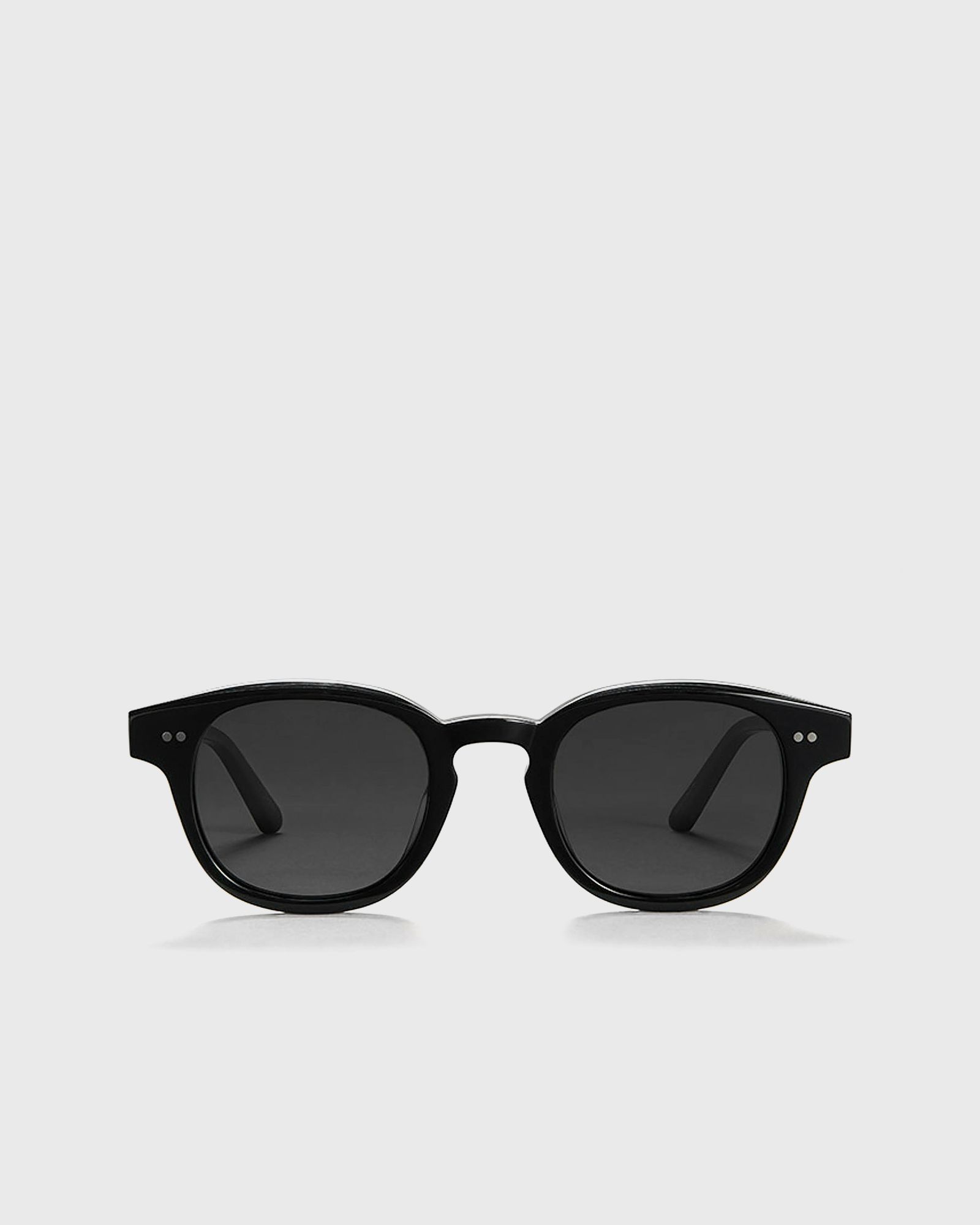 01 BLACK SUNGLASSES