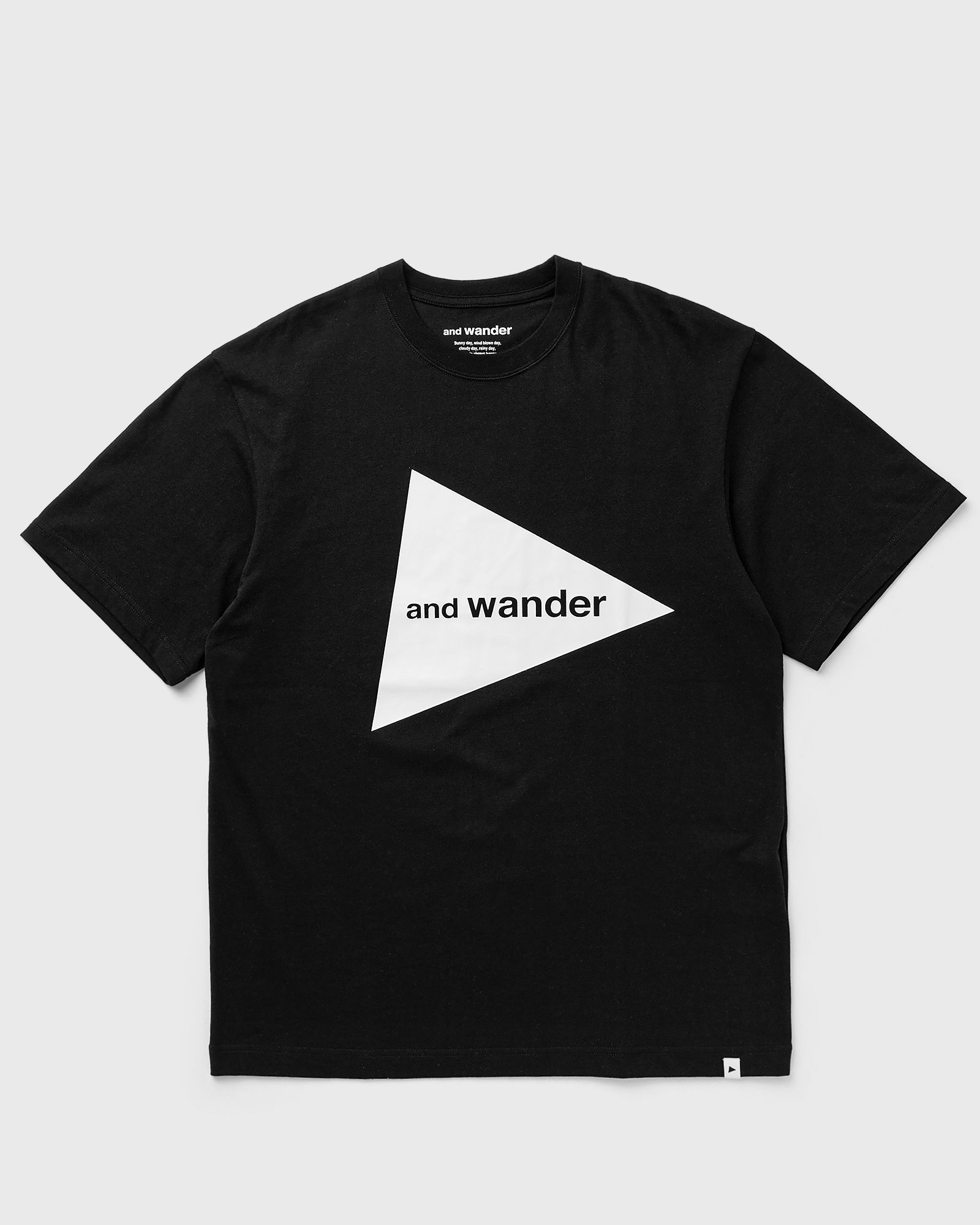 And Wander - big logo tee men shortsleeves black in größe:xxl