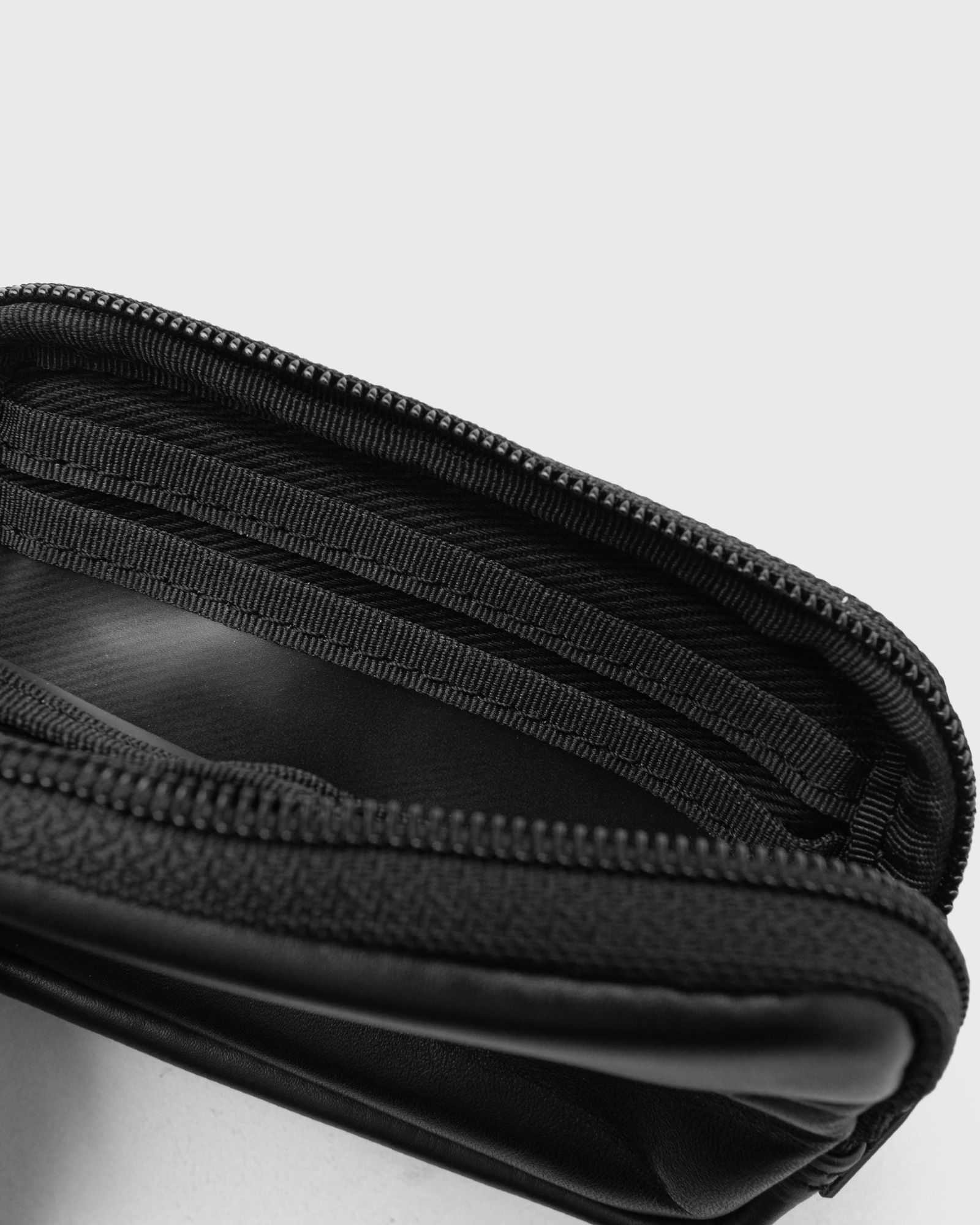 ALOOF MULTI COIN CASE