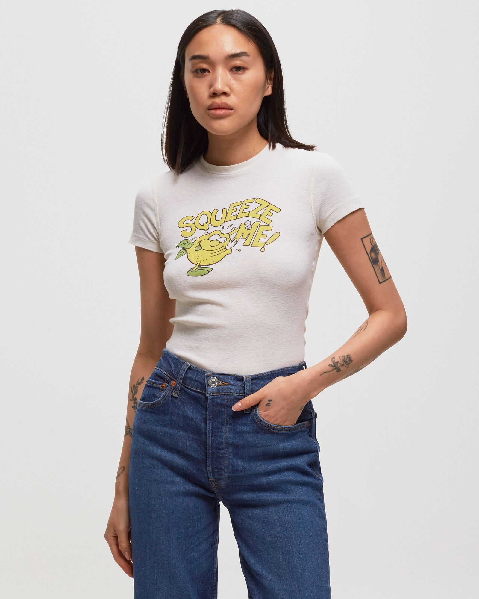 90S BABY TEE SQUEEZE ME