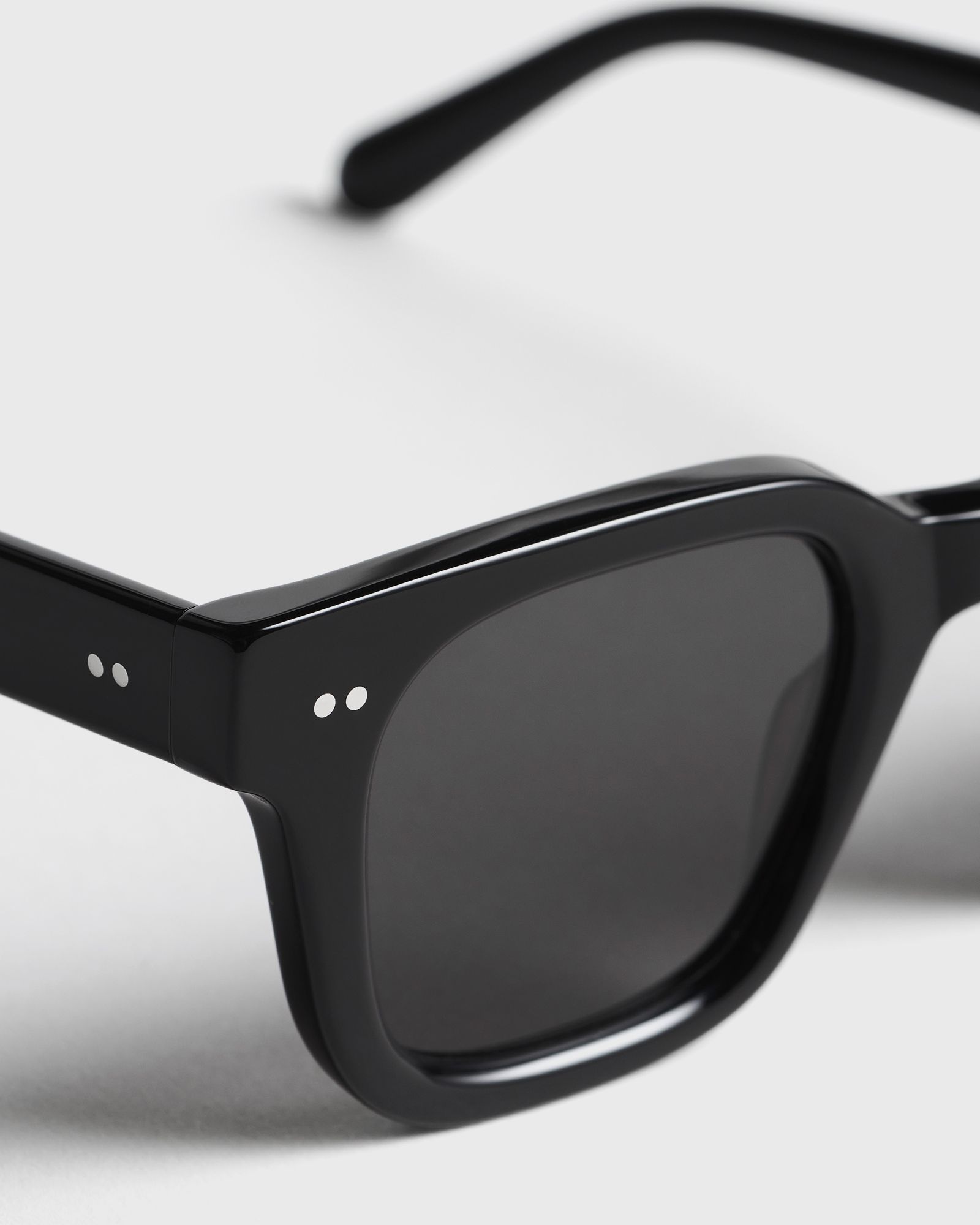 04 ALMOST BLACK SUNGLASSES