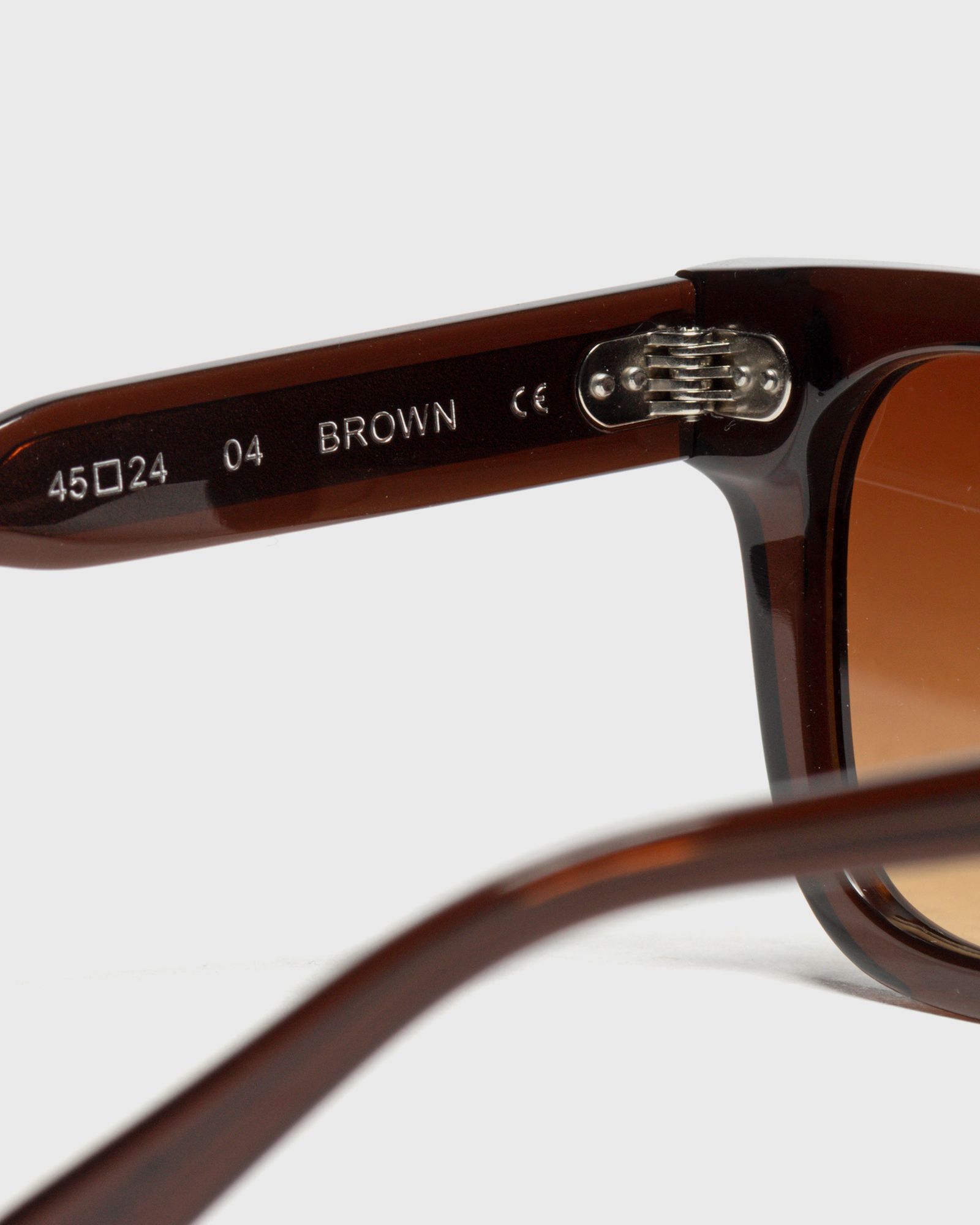 04 BROWN SUNGLASSES
