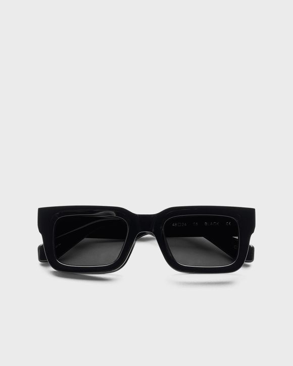 05 BLACK SUNGLASSES