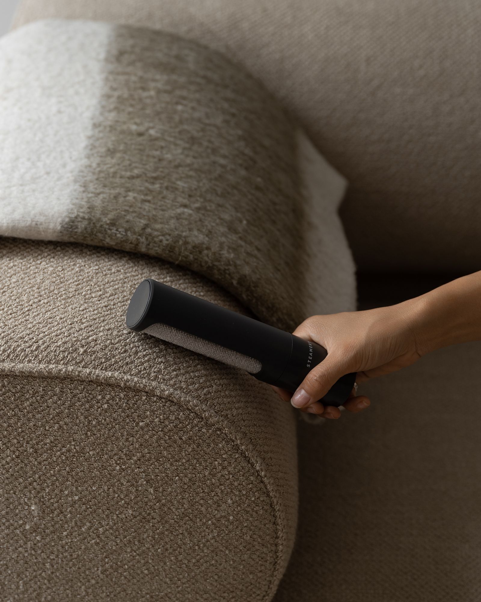 Lint Brush Dark Grey