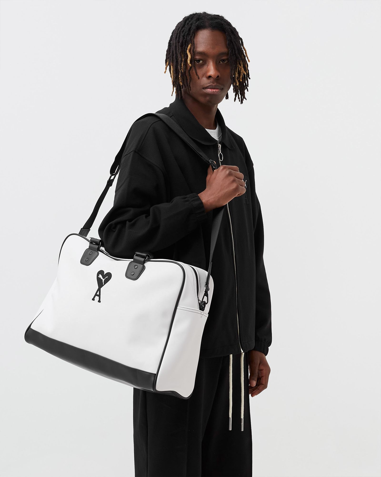バッグ PUMA AMI GRIP BAG Puma PUMA x AMI Grip Bag White | BSTN Store