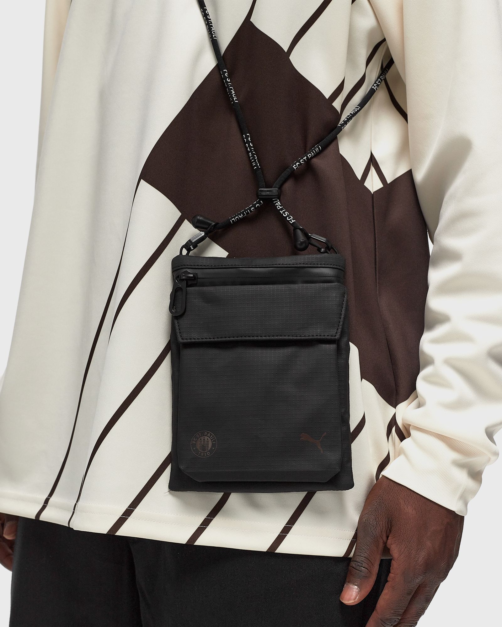 x FC ST. PAULI Neck Pouch