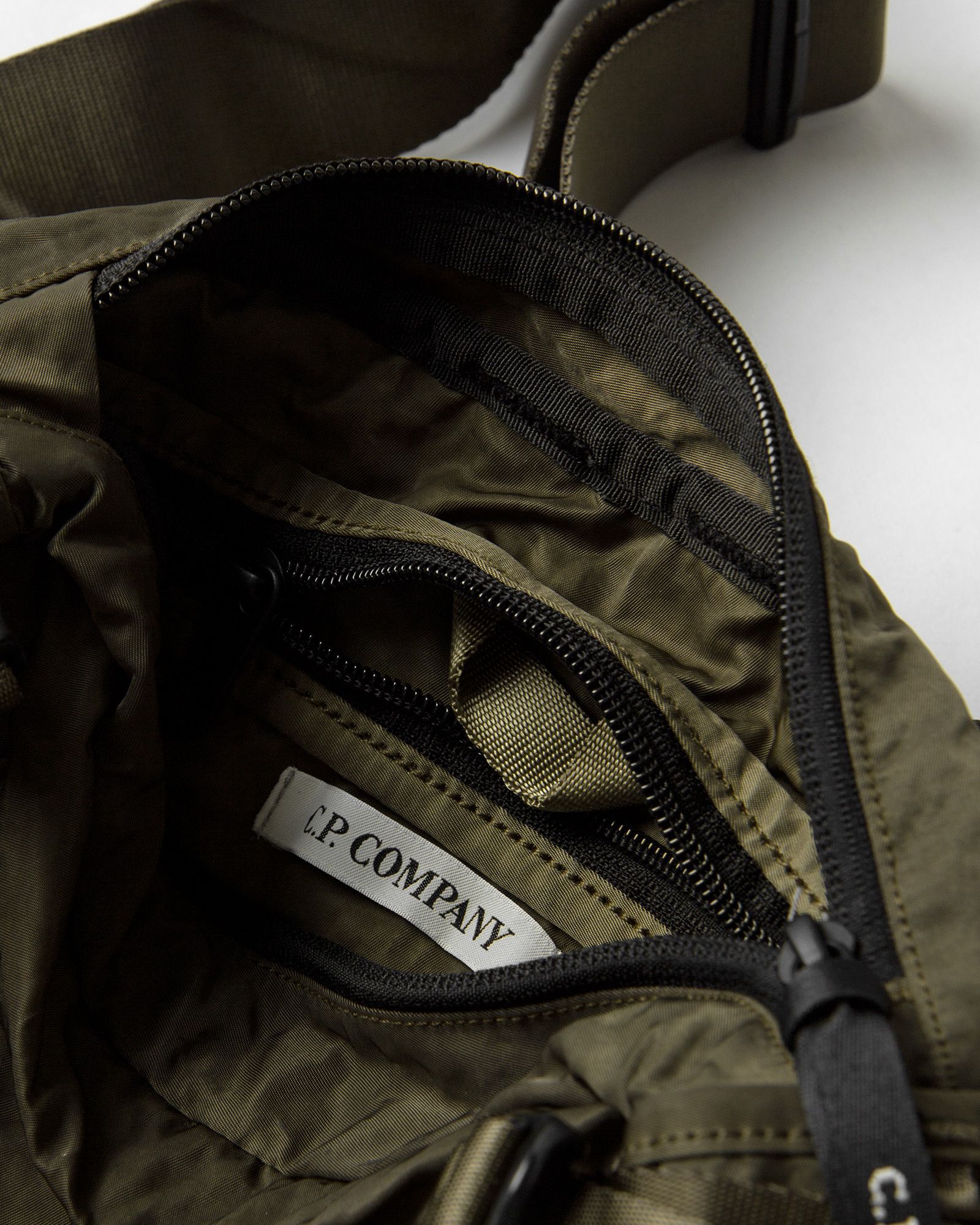 NYLON B CROSSBODY PACK