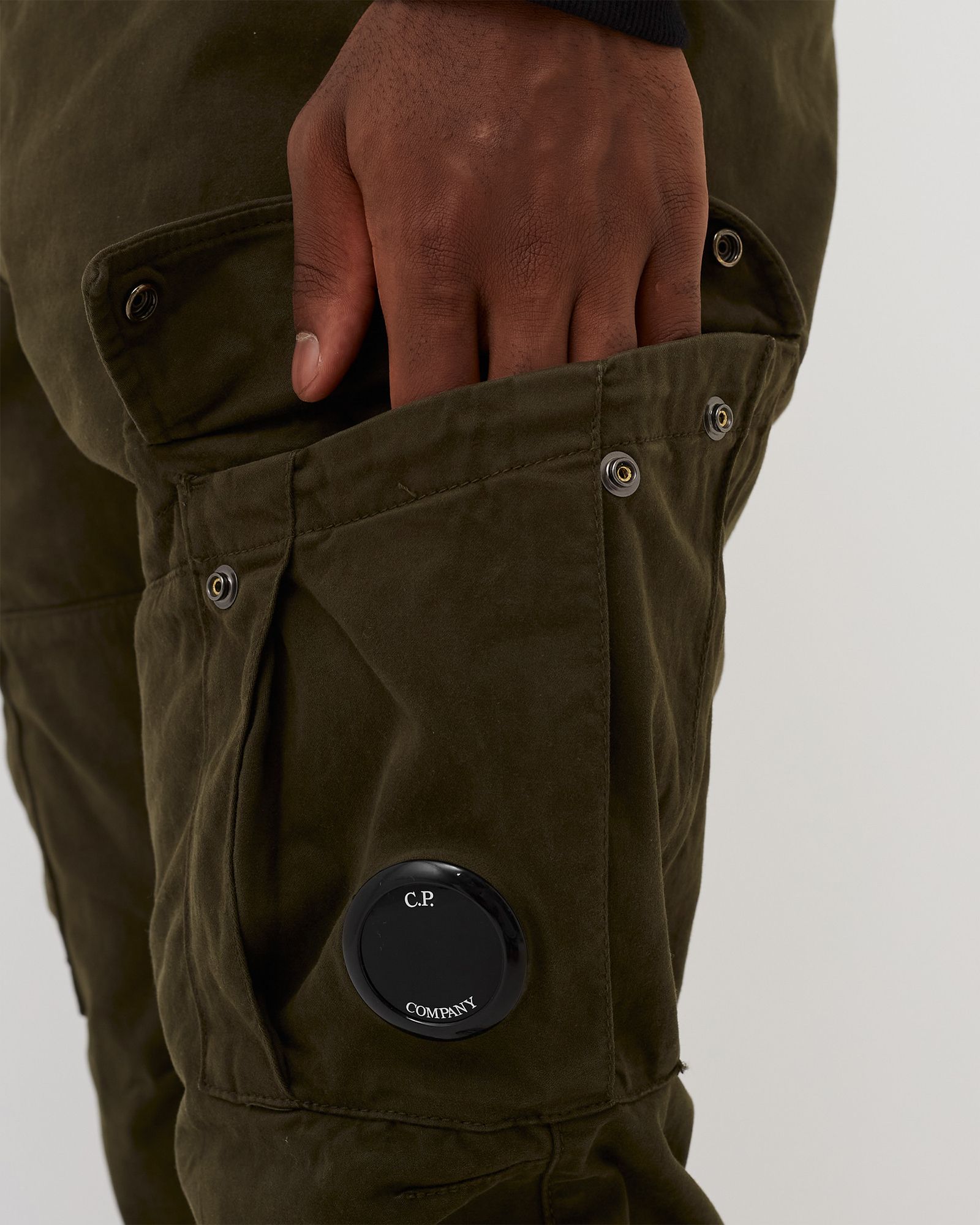 STRETCH SATEEN CARGO PANTS