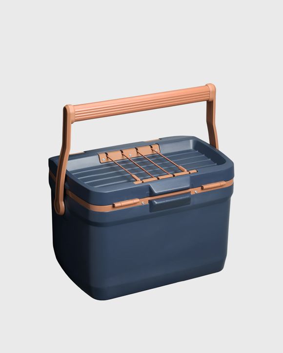 Thumbnail - The Easy-Carry Outdoor Cooler