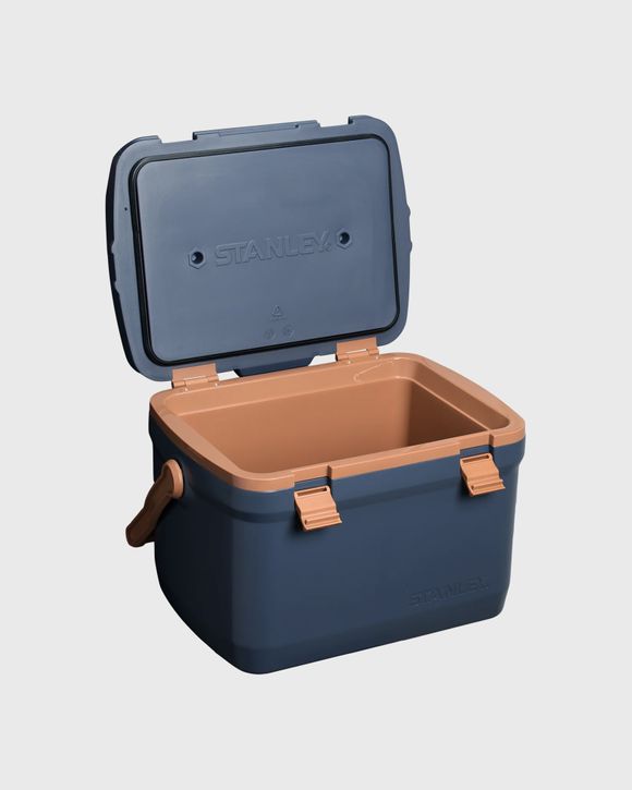 The Easy-Carry Outdoor Cooler
