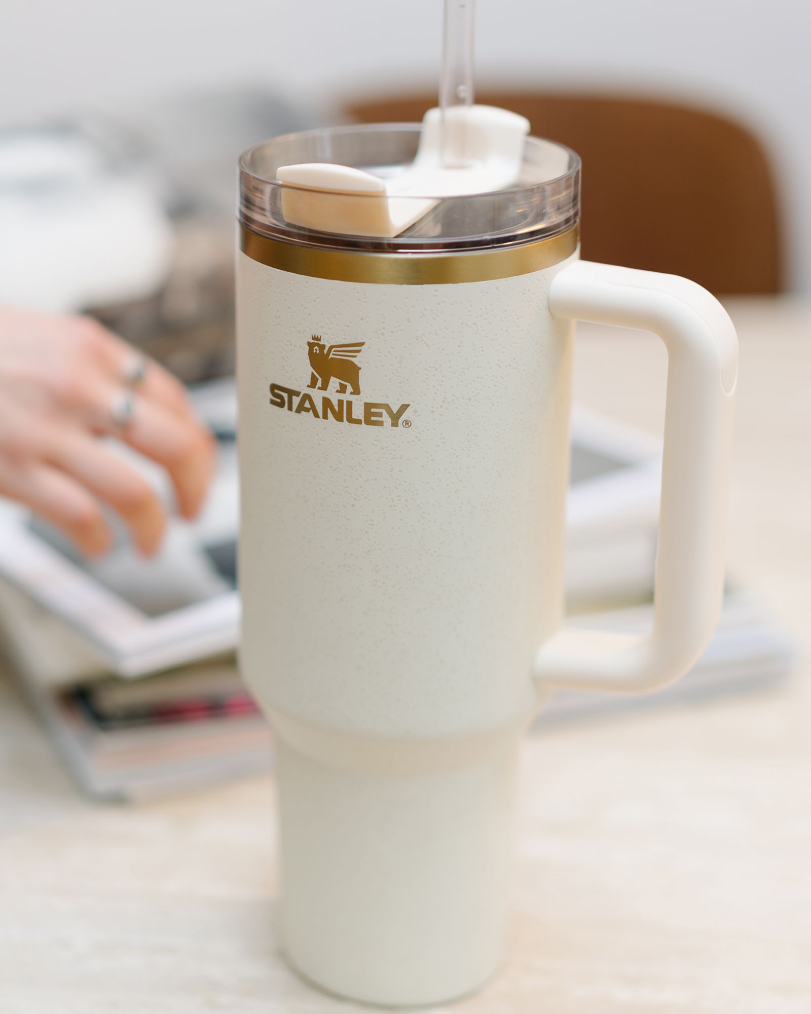 The Quencher H2.O FlowState™ Tumbler 40 oz