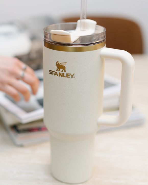 The Quencher H2.O FlowState™ Tumbler 40 oz