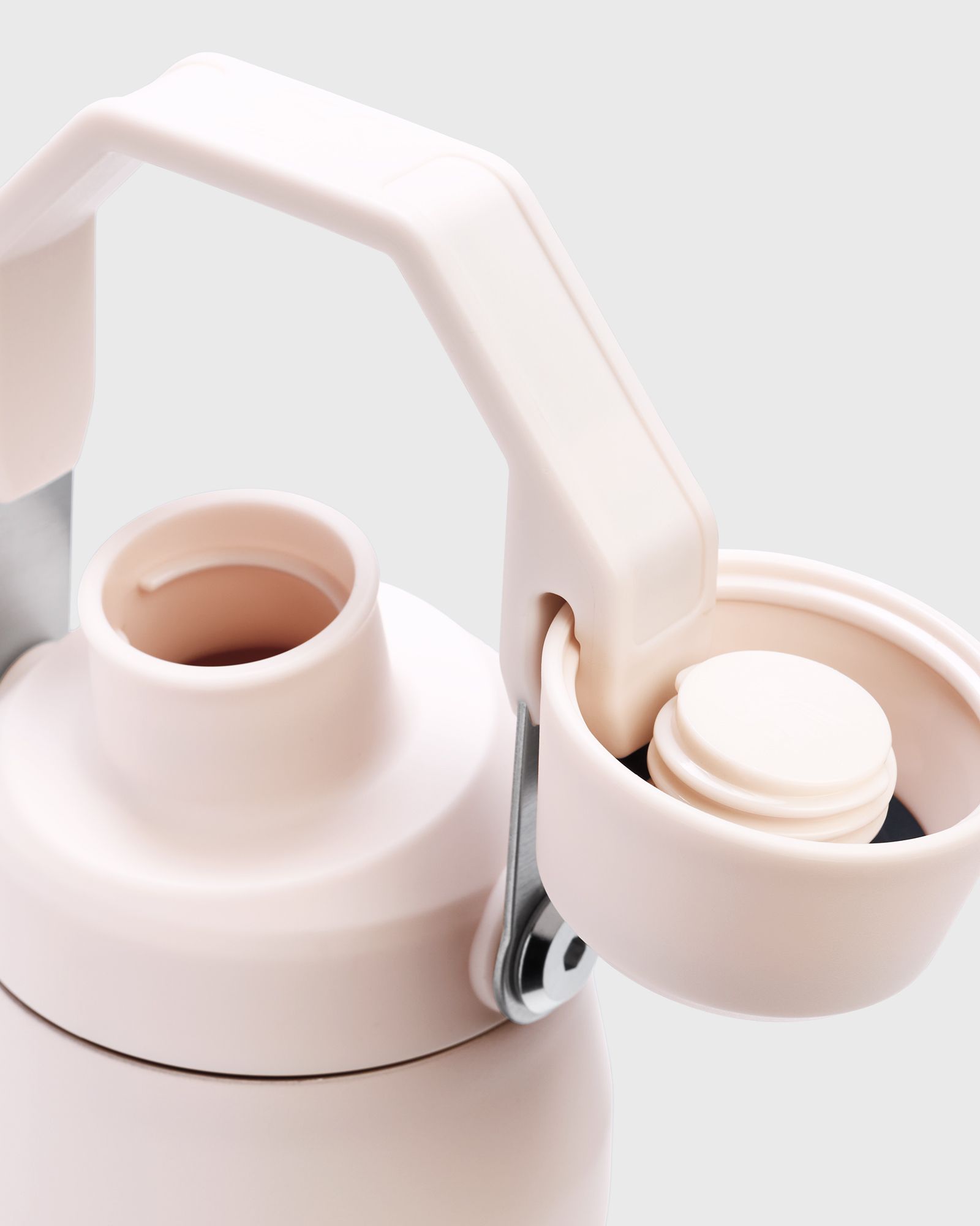 The IceFlow™ Fast Flow Bottle