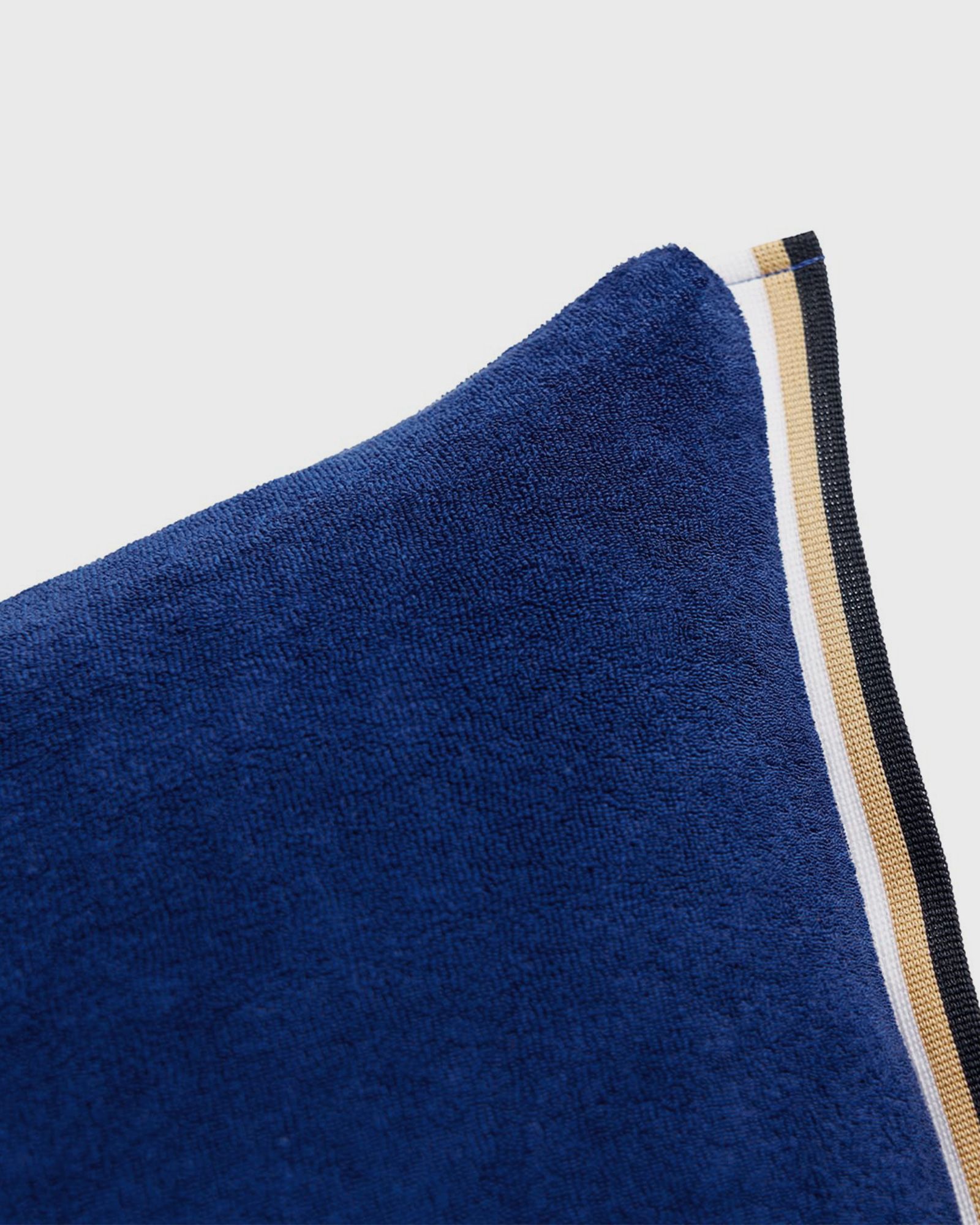 LBREAK CUSHION COVER 45CMx45CM