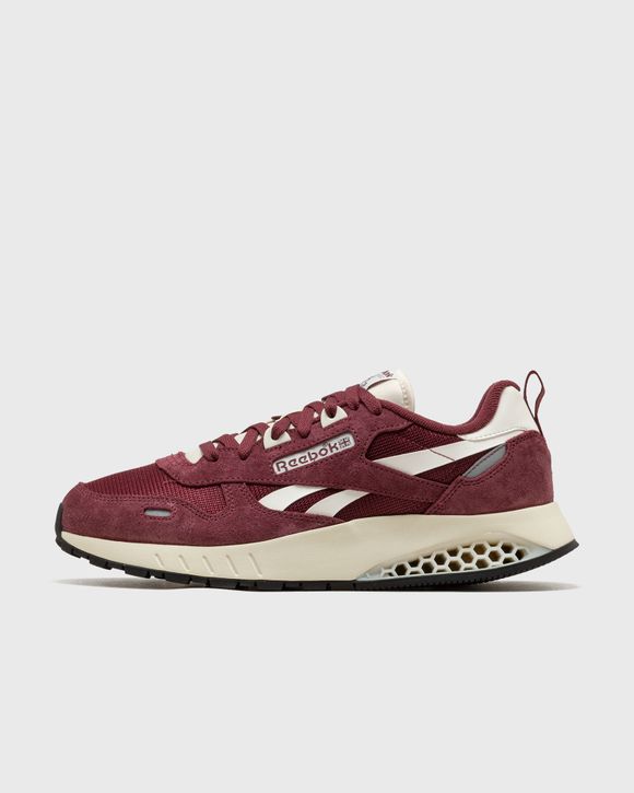 Red leather hot sale reebok