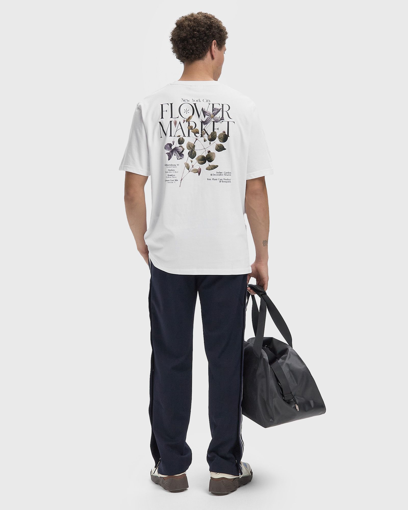 Brady Flowermarket T-Shirt