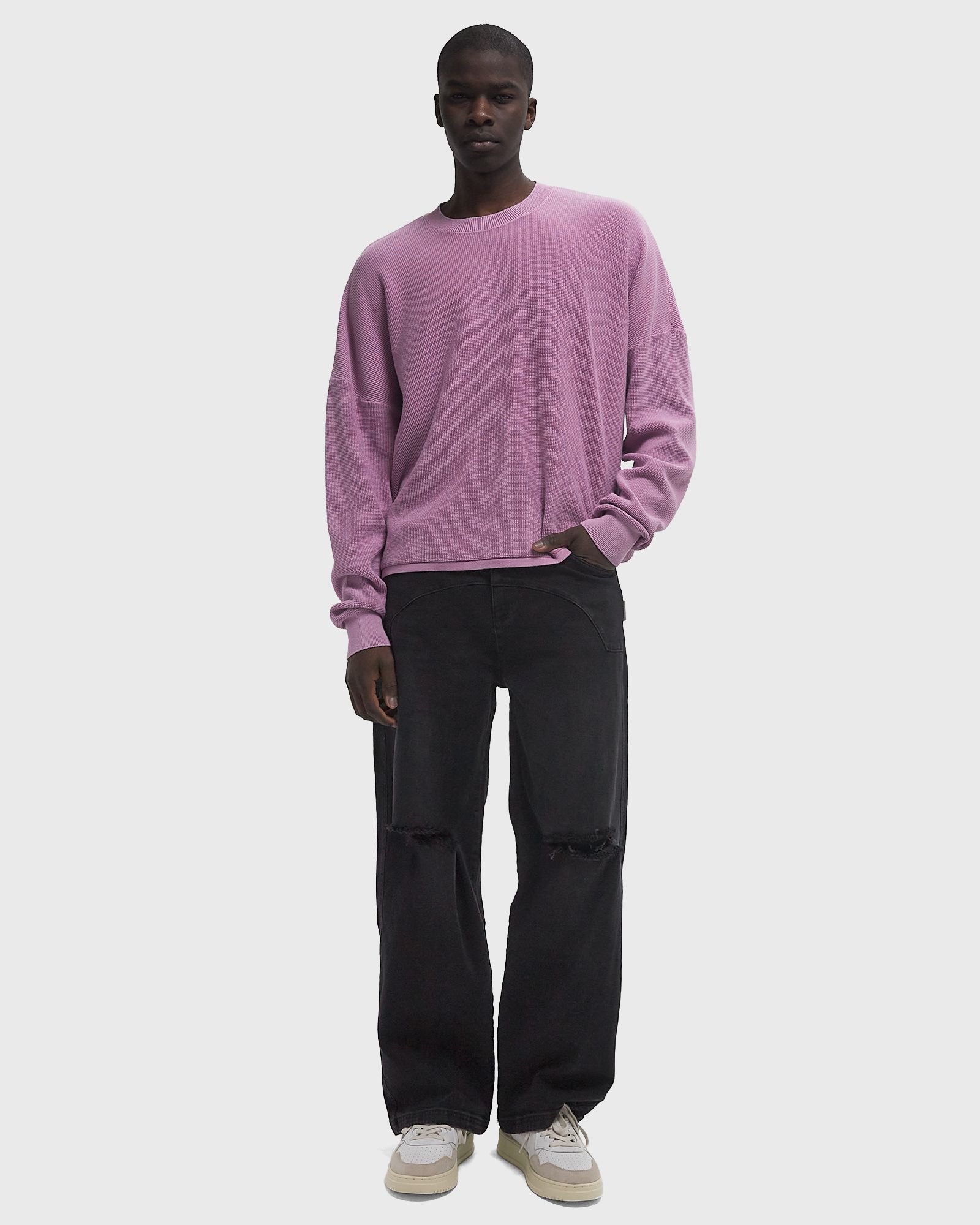 DESTROYED TROU DENIM