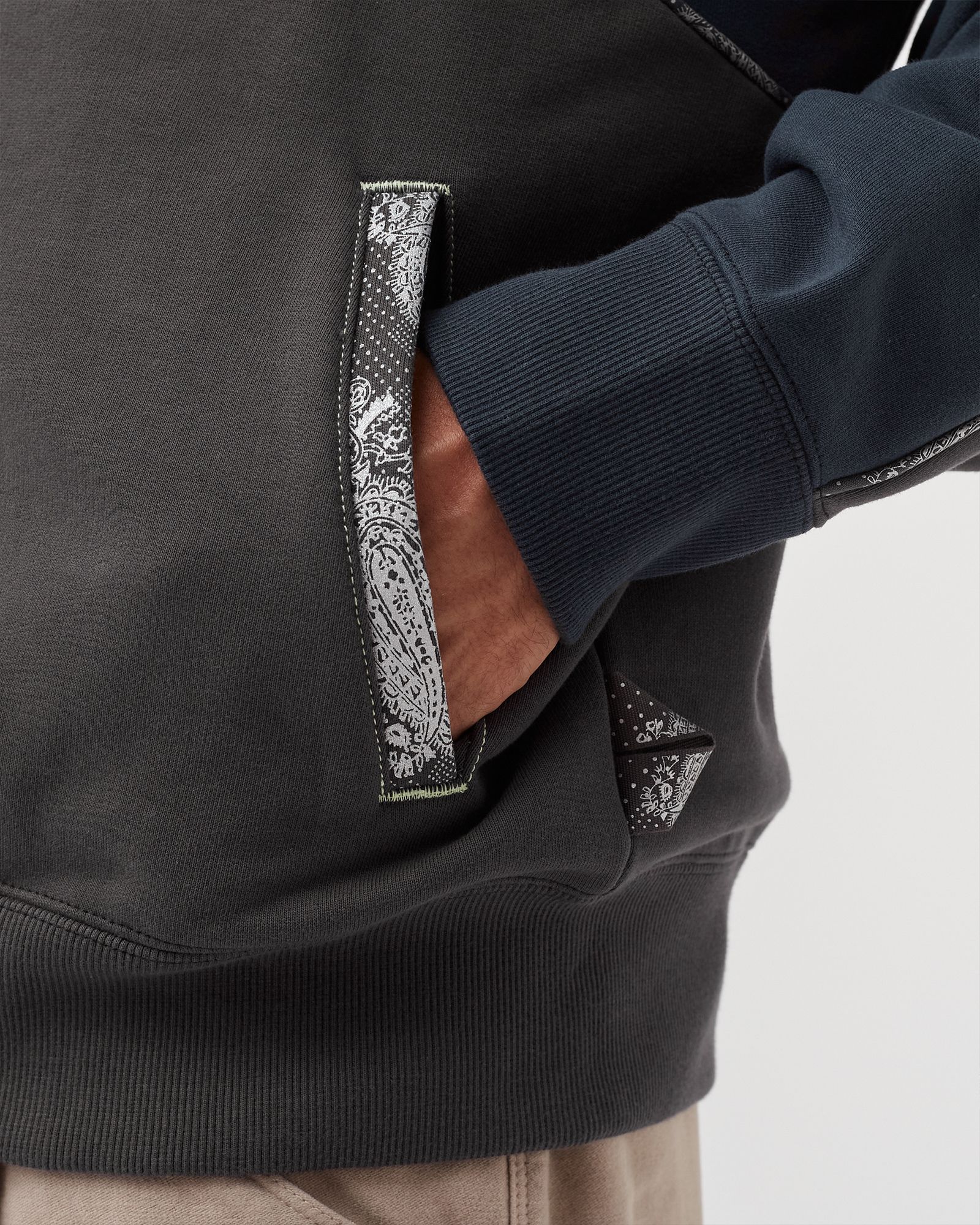 Converse x paria /FARZANEH FULL ZIP JACKET