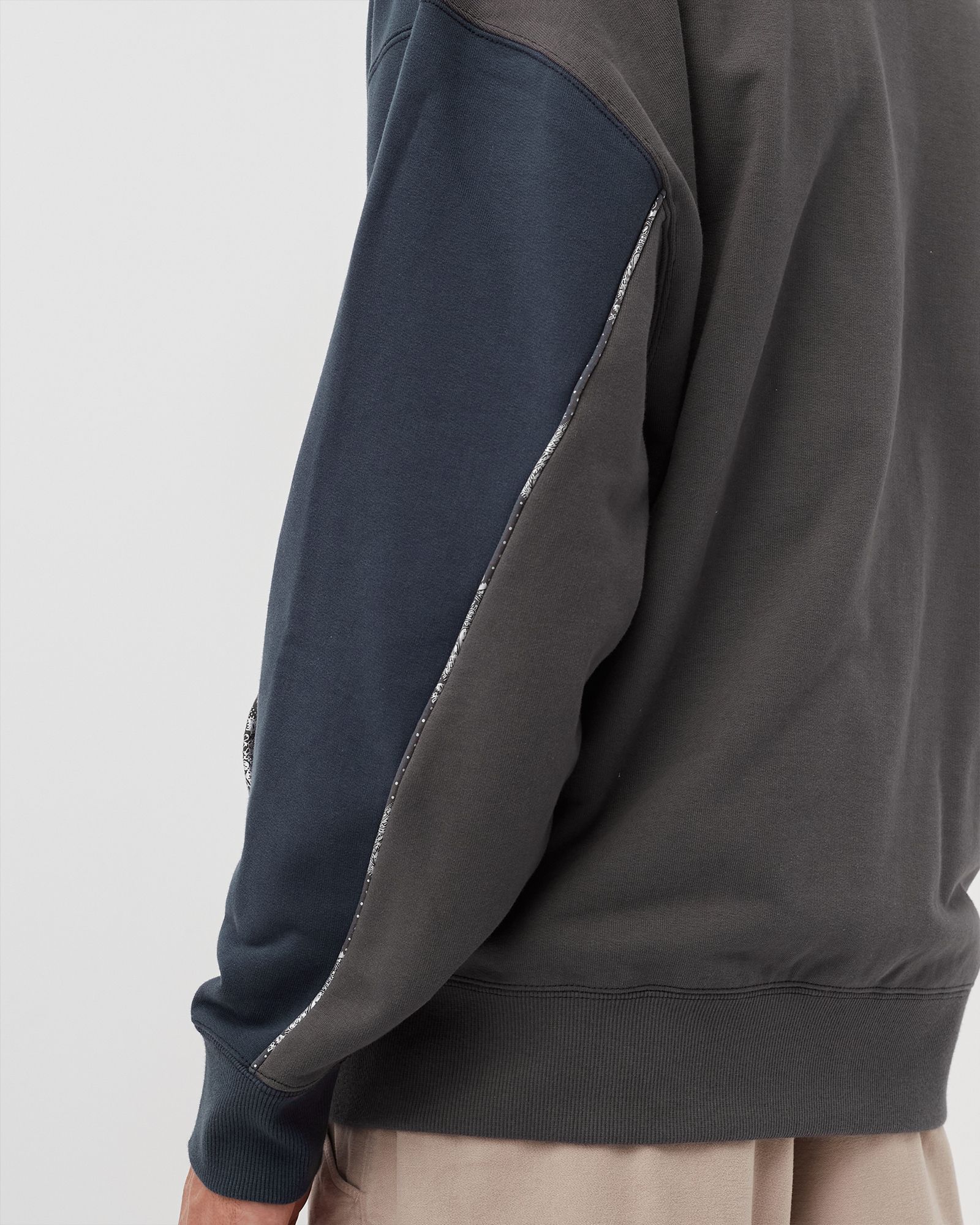 Converse x paria /FARZANEH FULL ZIP JACKET