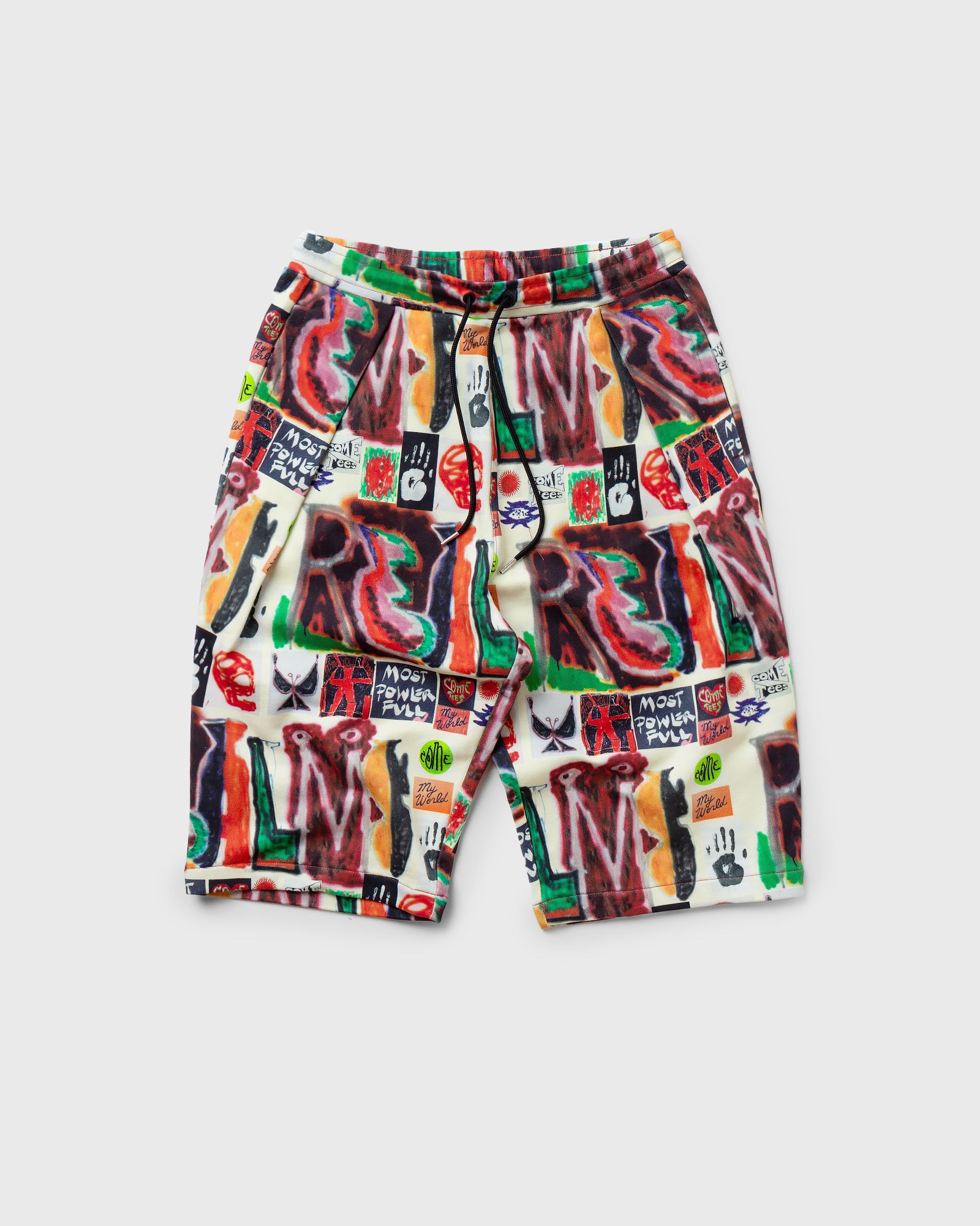 COME TEES REALMS AND REALITIES SHORT