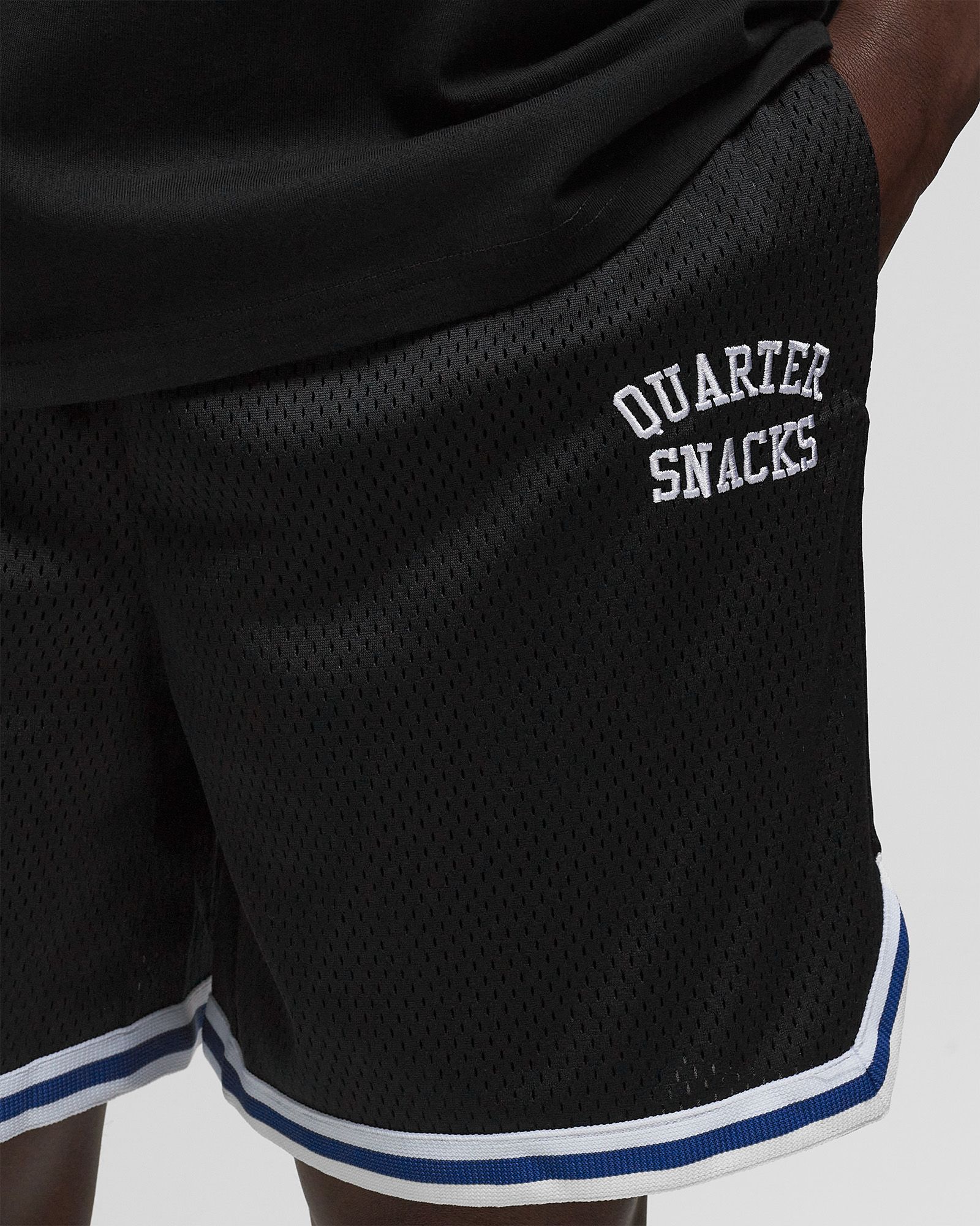 x QUARTERSNACKS SHORT