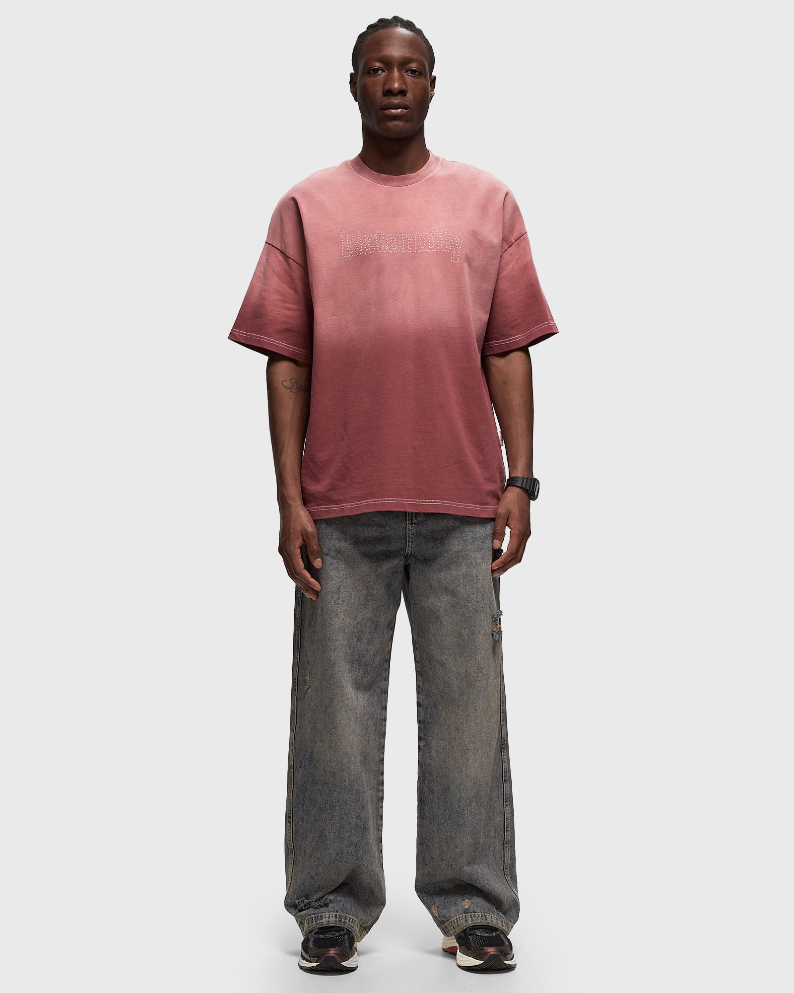 CONTRAST STITCH T-SHIRT