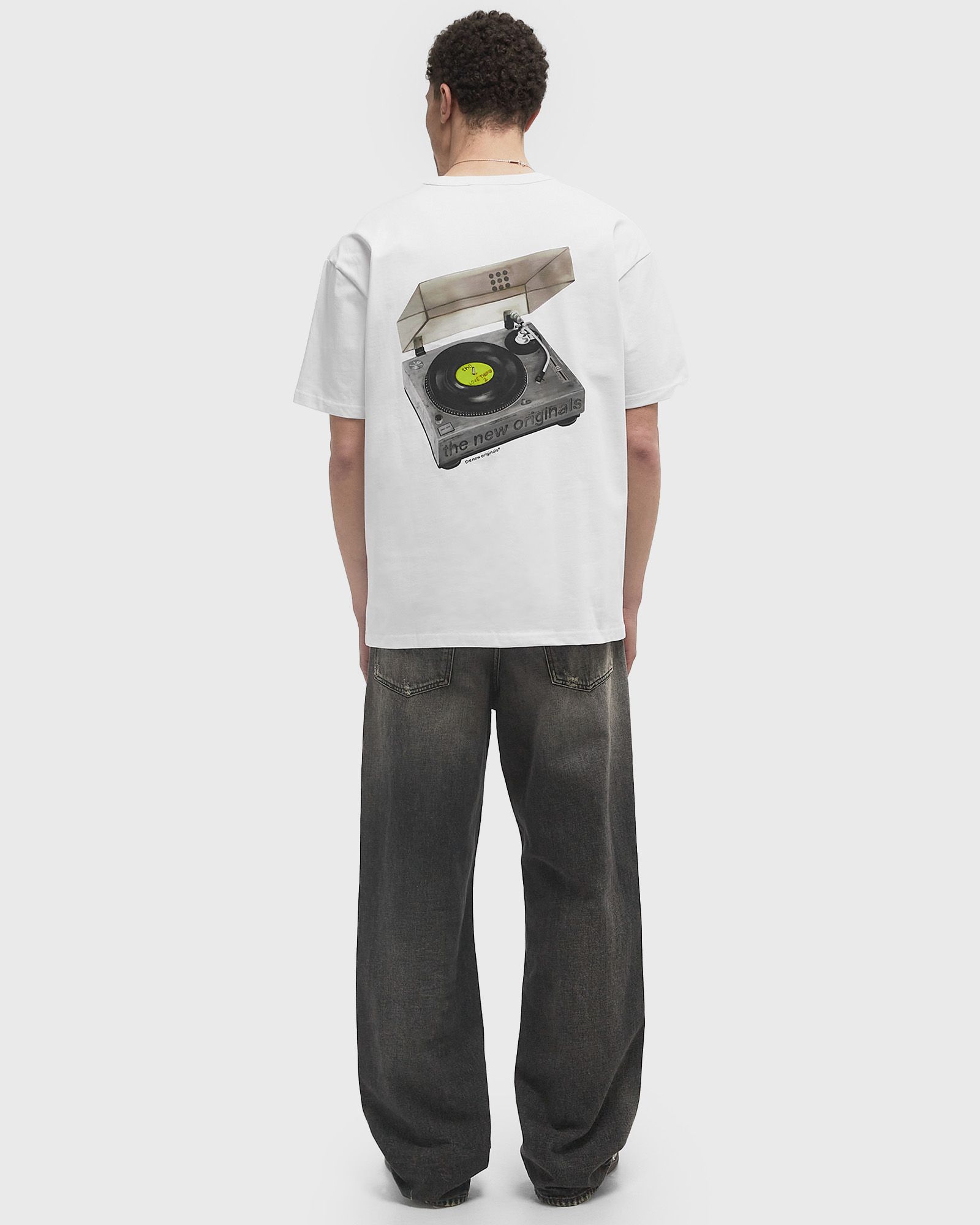 TURNTABLE TEE