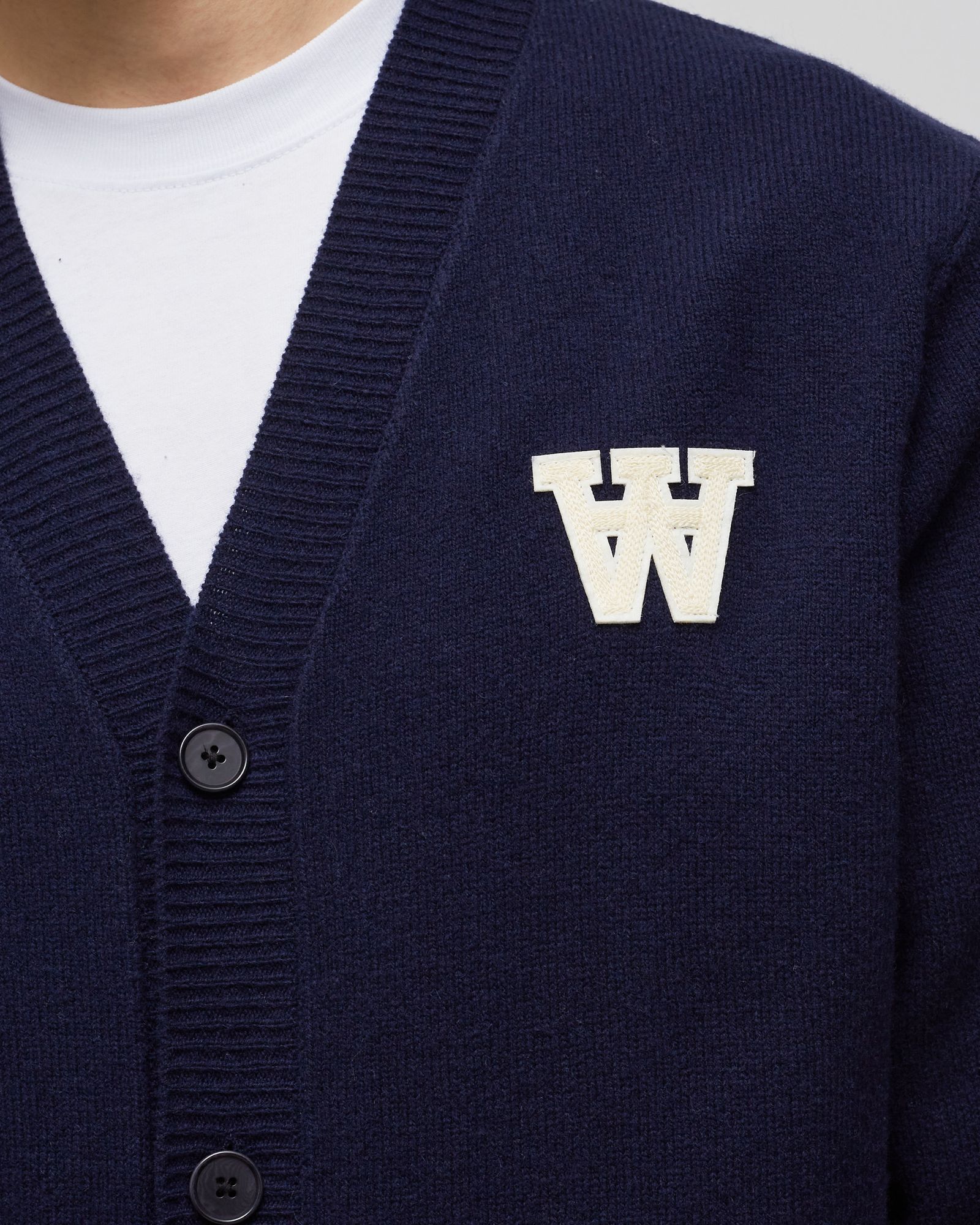 Leo Lambswool Cardigan