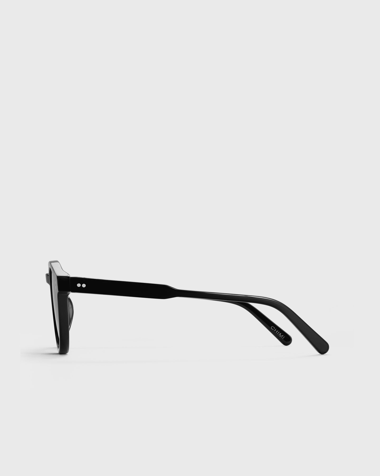 03.2 Black SUNGLASSES