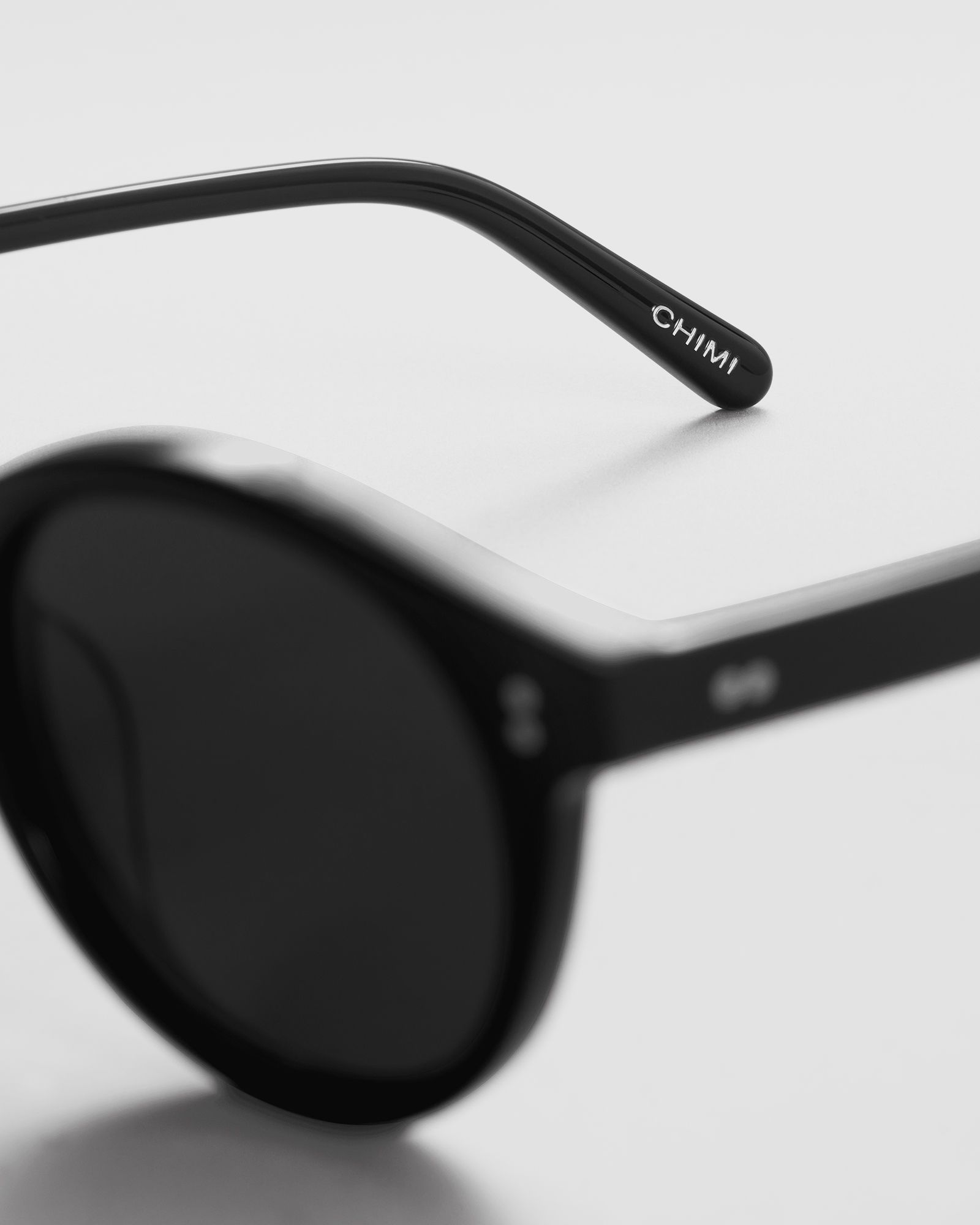 03.2 Black SUNGLASSES