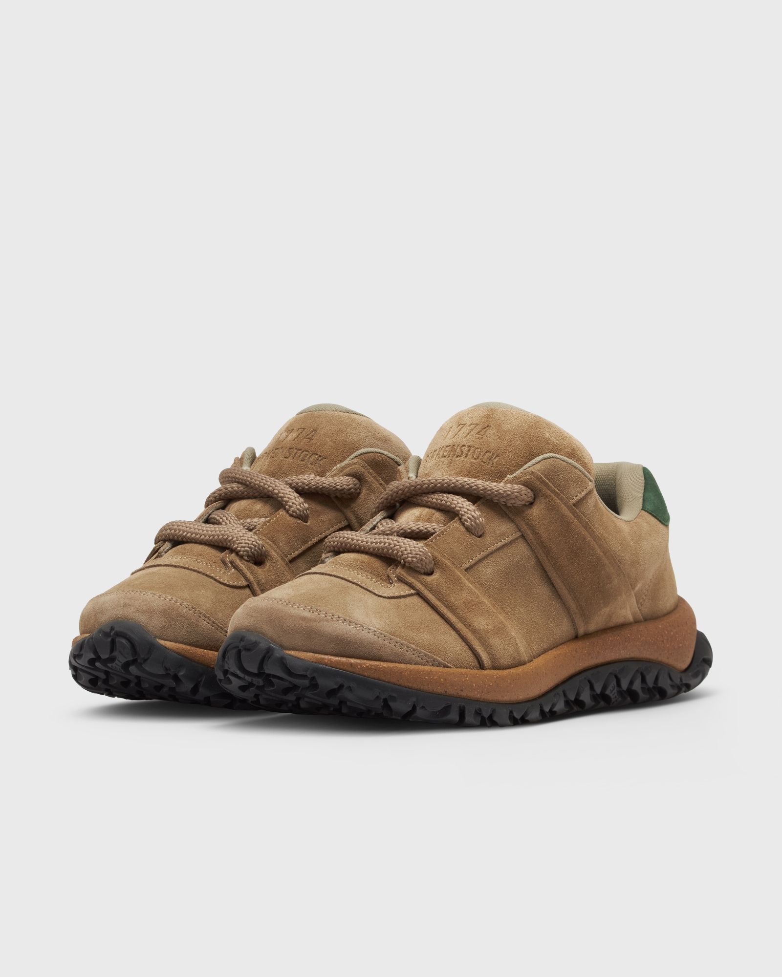 【箱あり】BIRKENSTOCK 1774 Goerlitz Suede Birkenstock 1774 Goerlitz 1774 LEVE Beige | BSTN Store