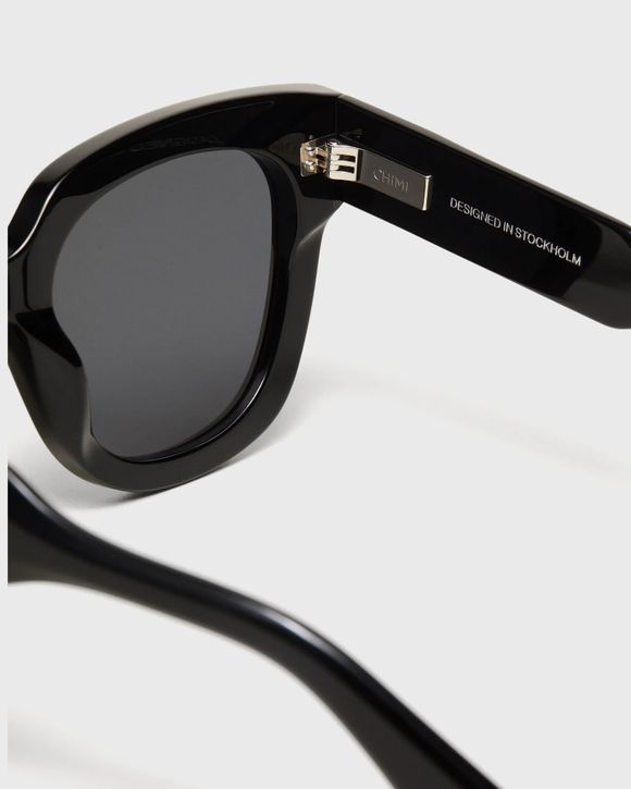 08.2 Black