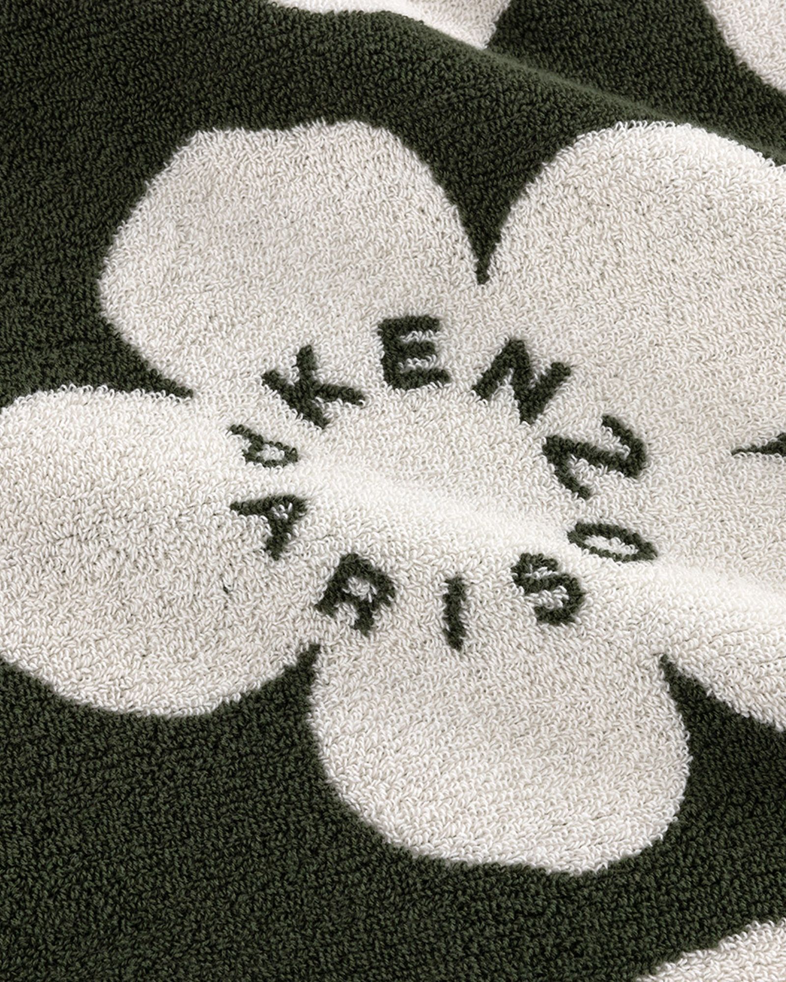 SPOT BEACH TOWEL 90CM X 160CM