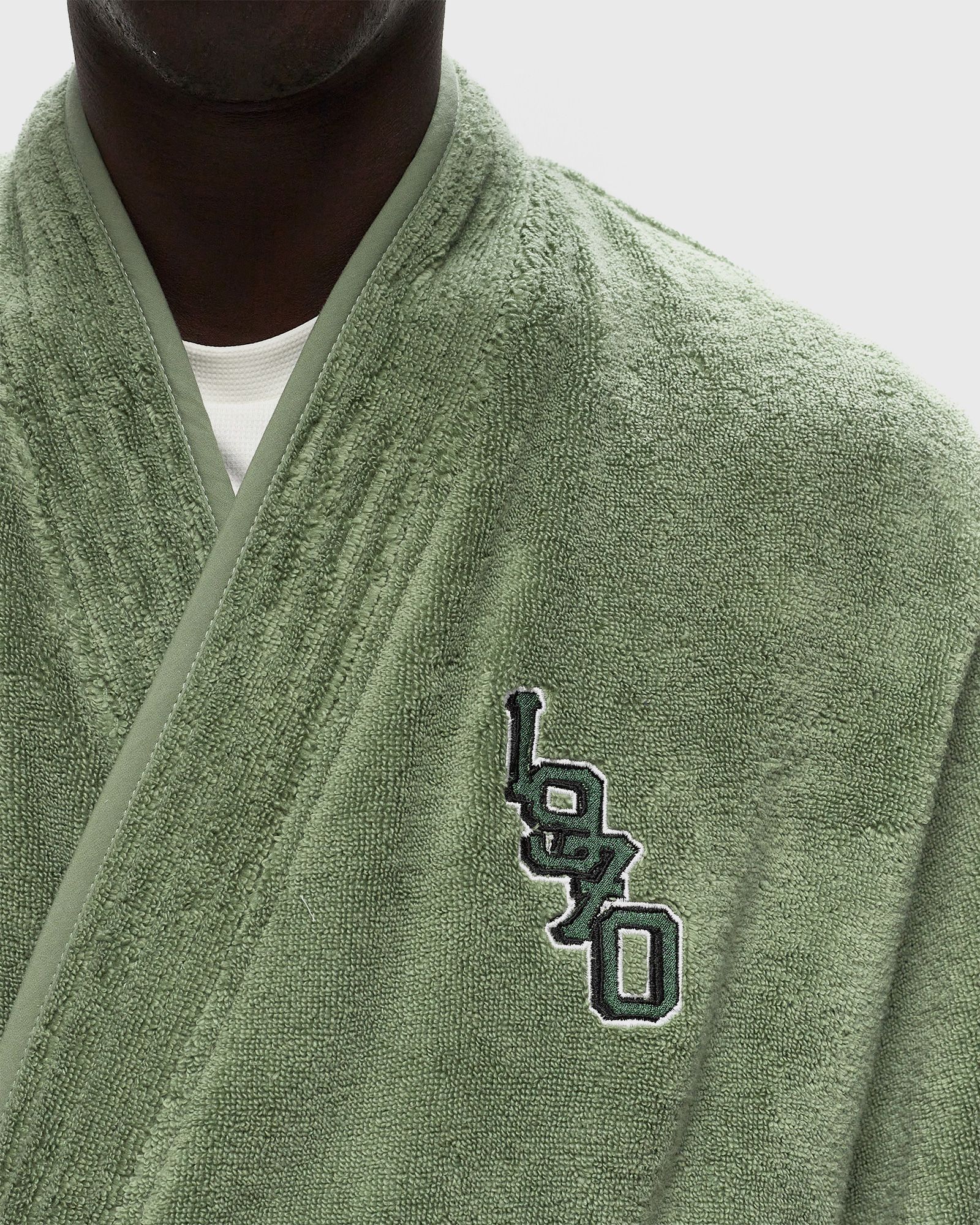 VARSITY TIGER BATHROBE