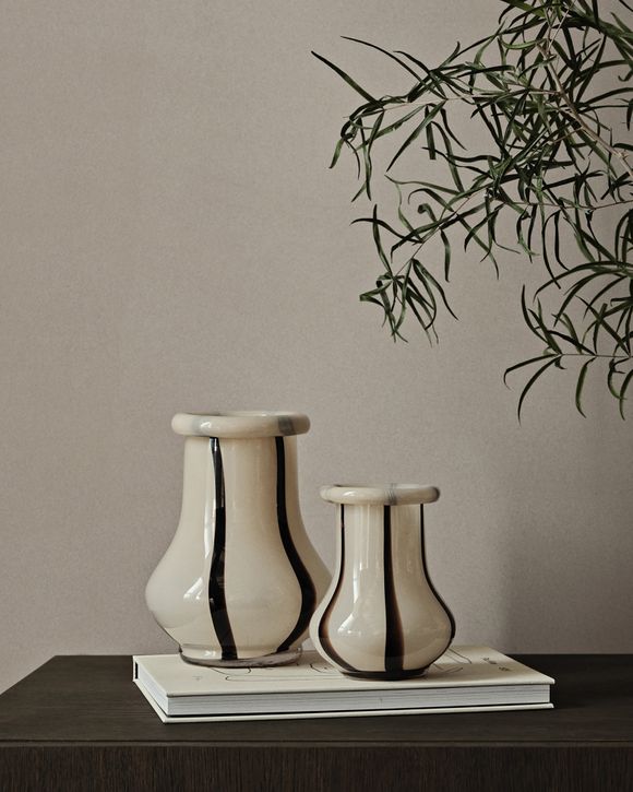 Thumbnail - Riban Vase-H19-Cream