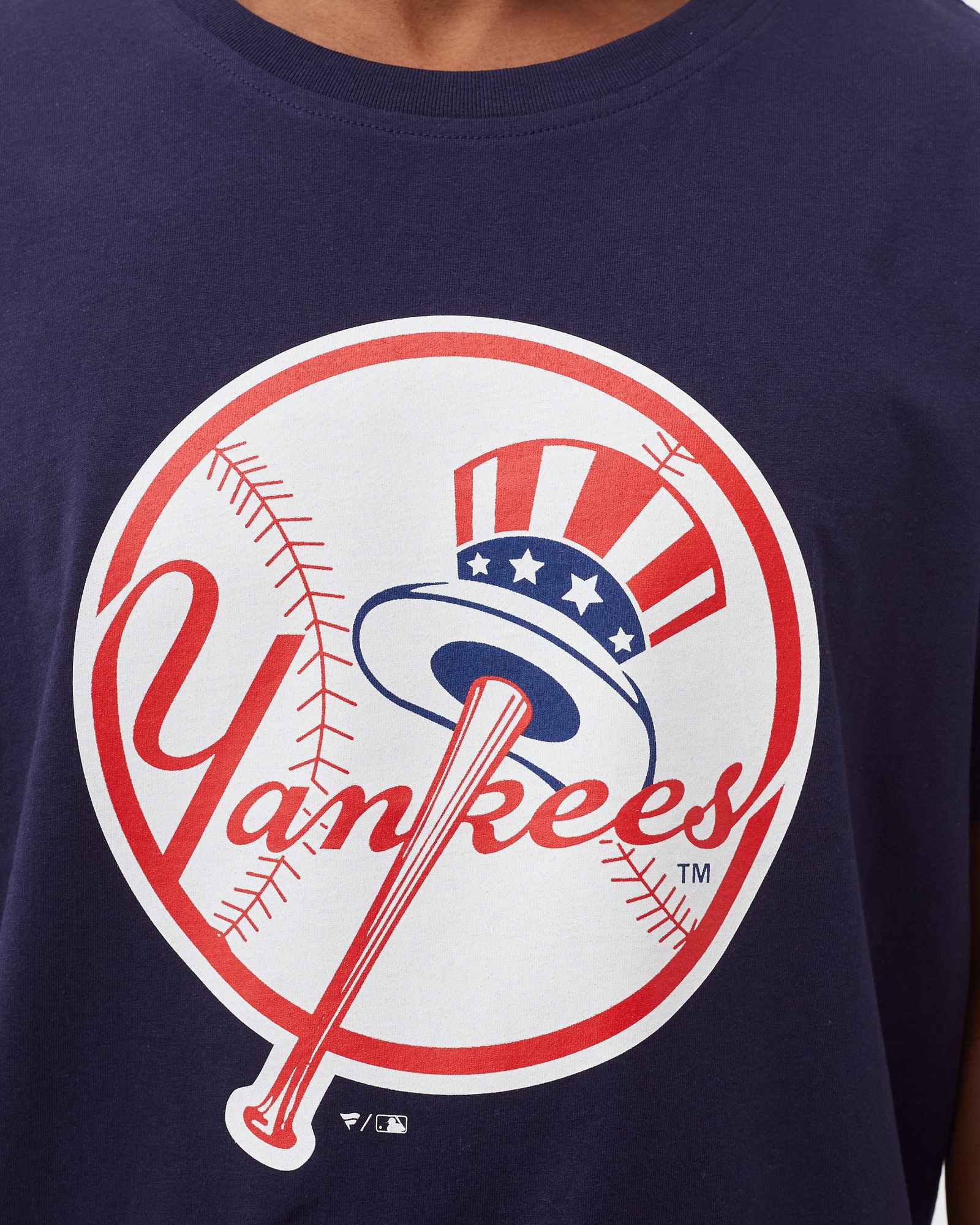 Mid Essentials Crest TEE New York Yankees