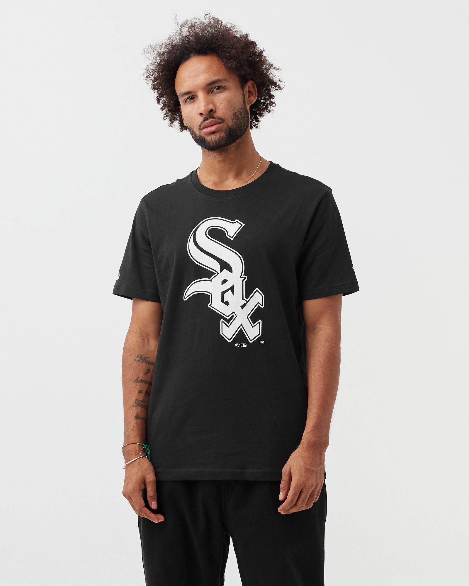 Mid Essentials Crest TEE Chicago White Sox