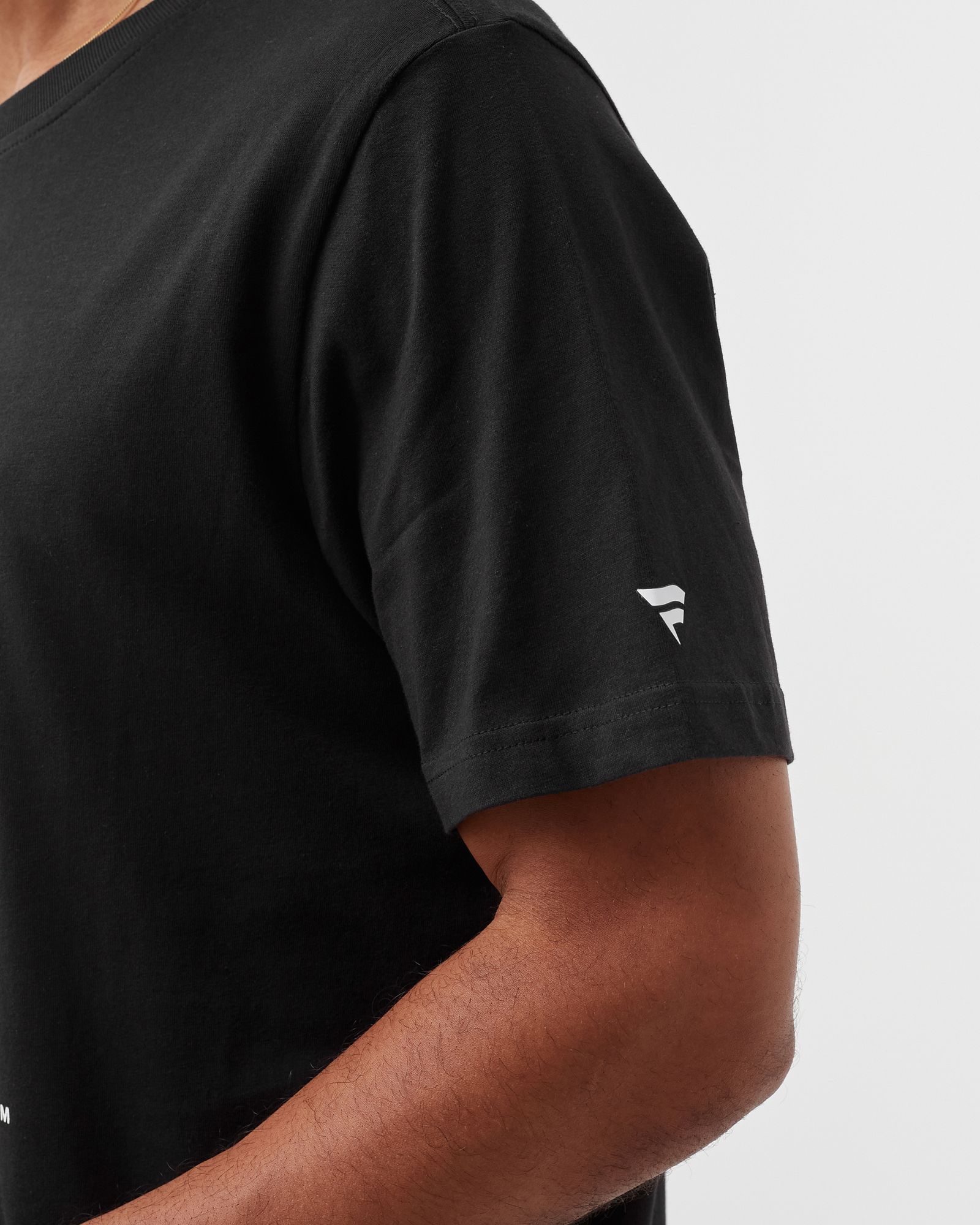 Mid Essentials Crest TEE Chicago White Sox