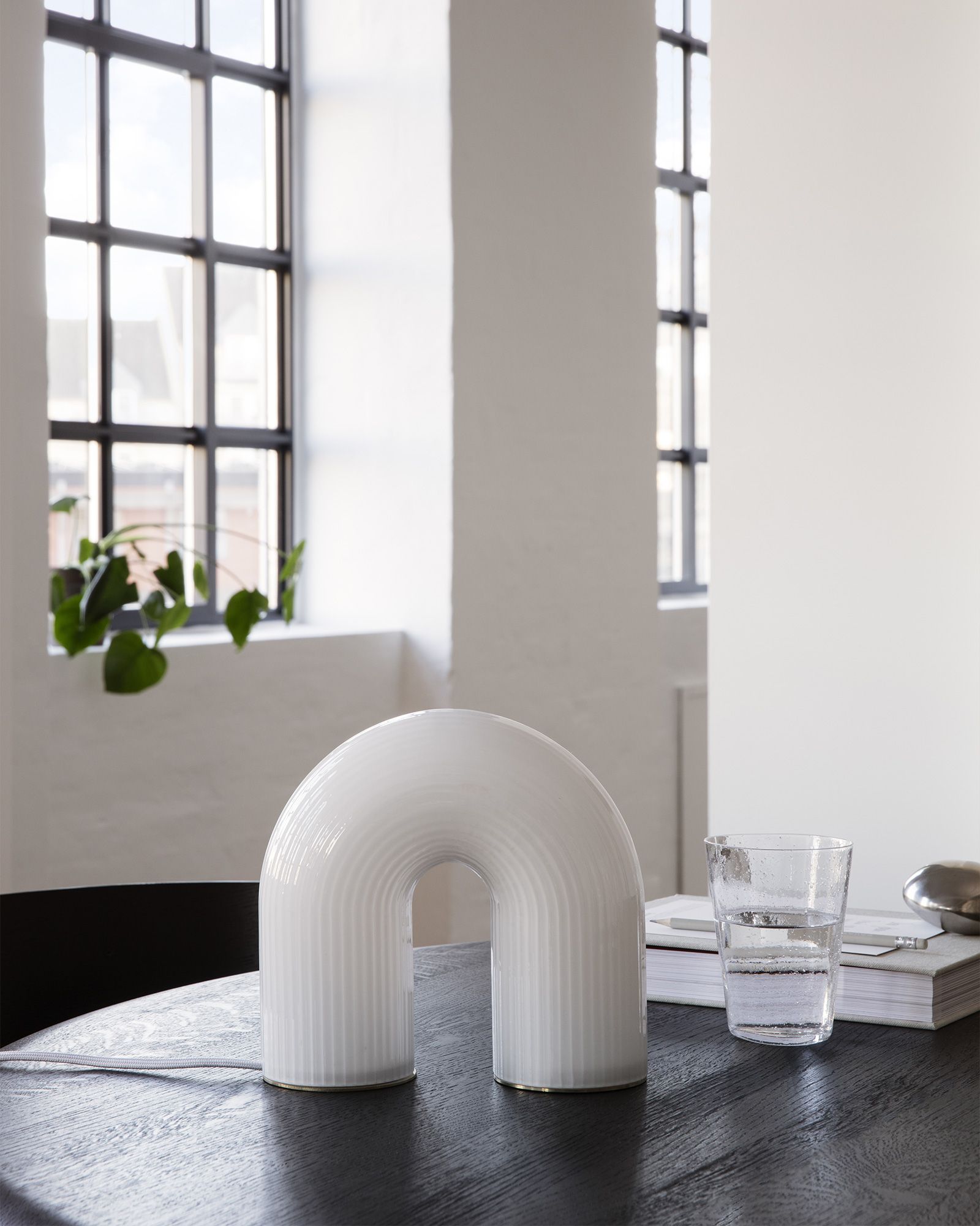 Vuelta Table Lamp - EU PLUG