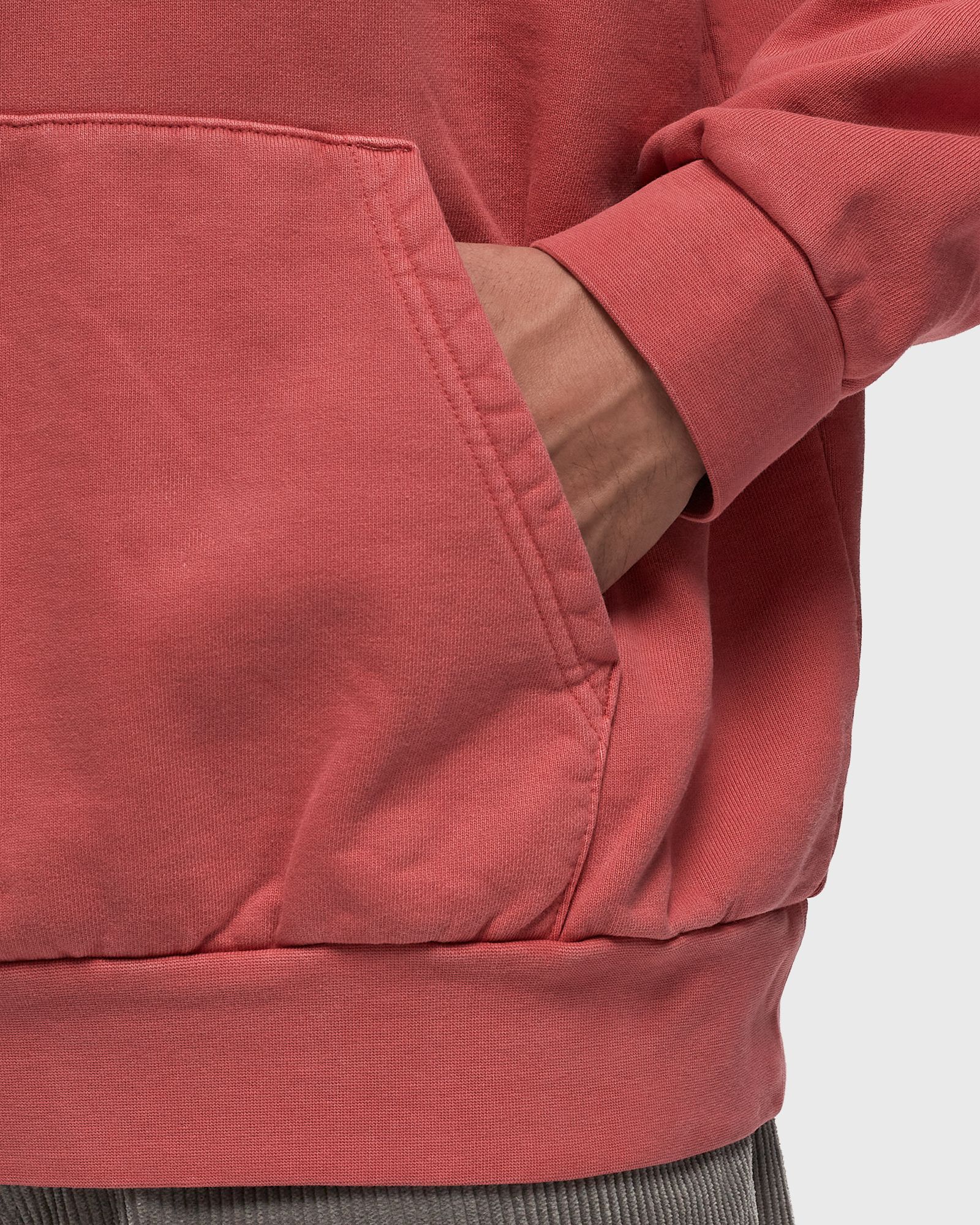 Lowercase pigment hood