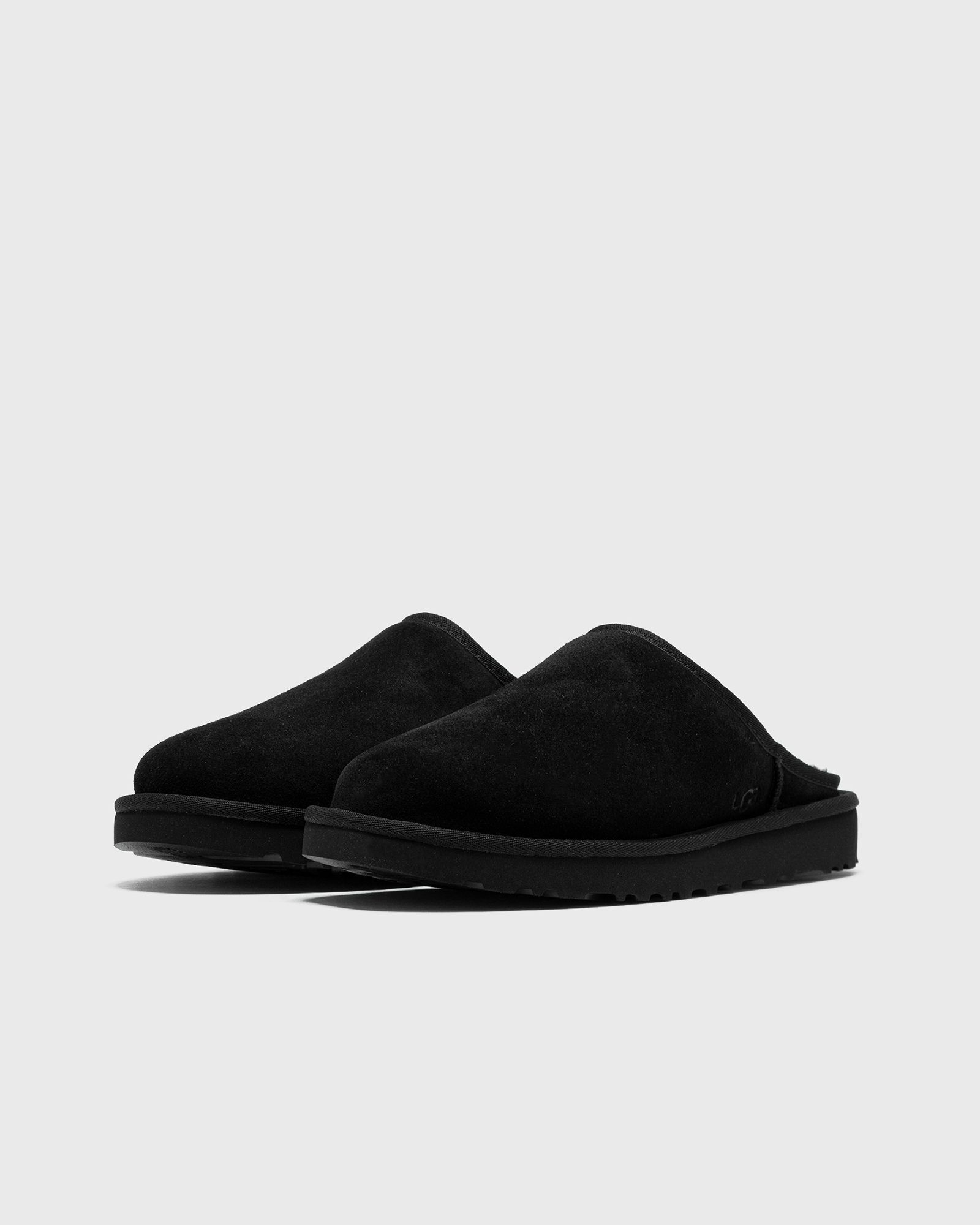 MEN CLASSIC SLIP-ON