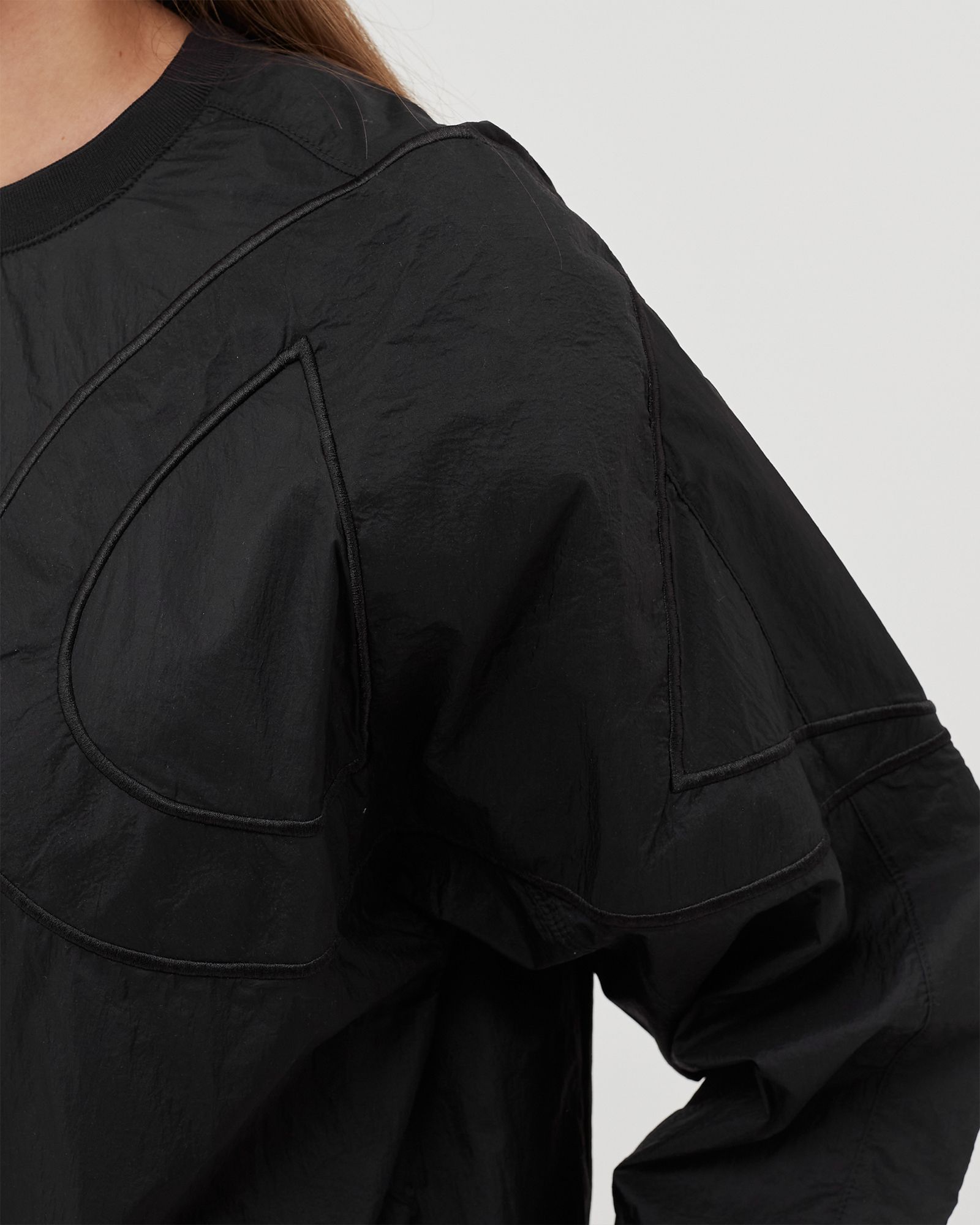 WMNS OVERSIZED C LOGO TRACK SWEATSHIRT